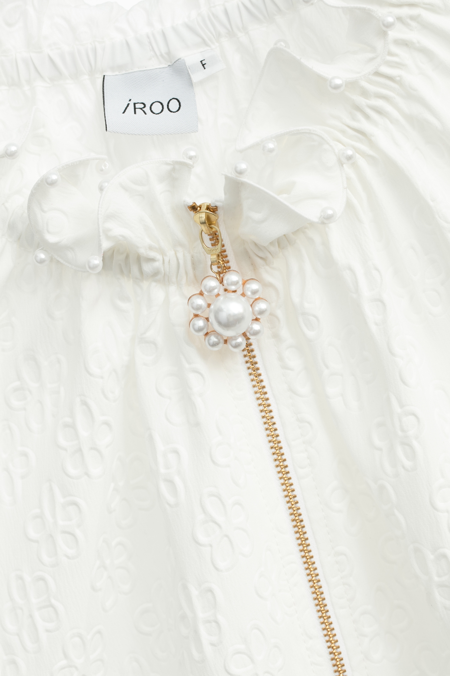 綴珍珠荷葉領防曬外套綴珍珠荷葉領防曬外套,一般外套,外套,春夏穿搭,珍珠,白色外套,荷葉,防曬最多選擇