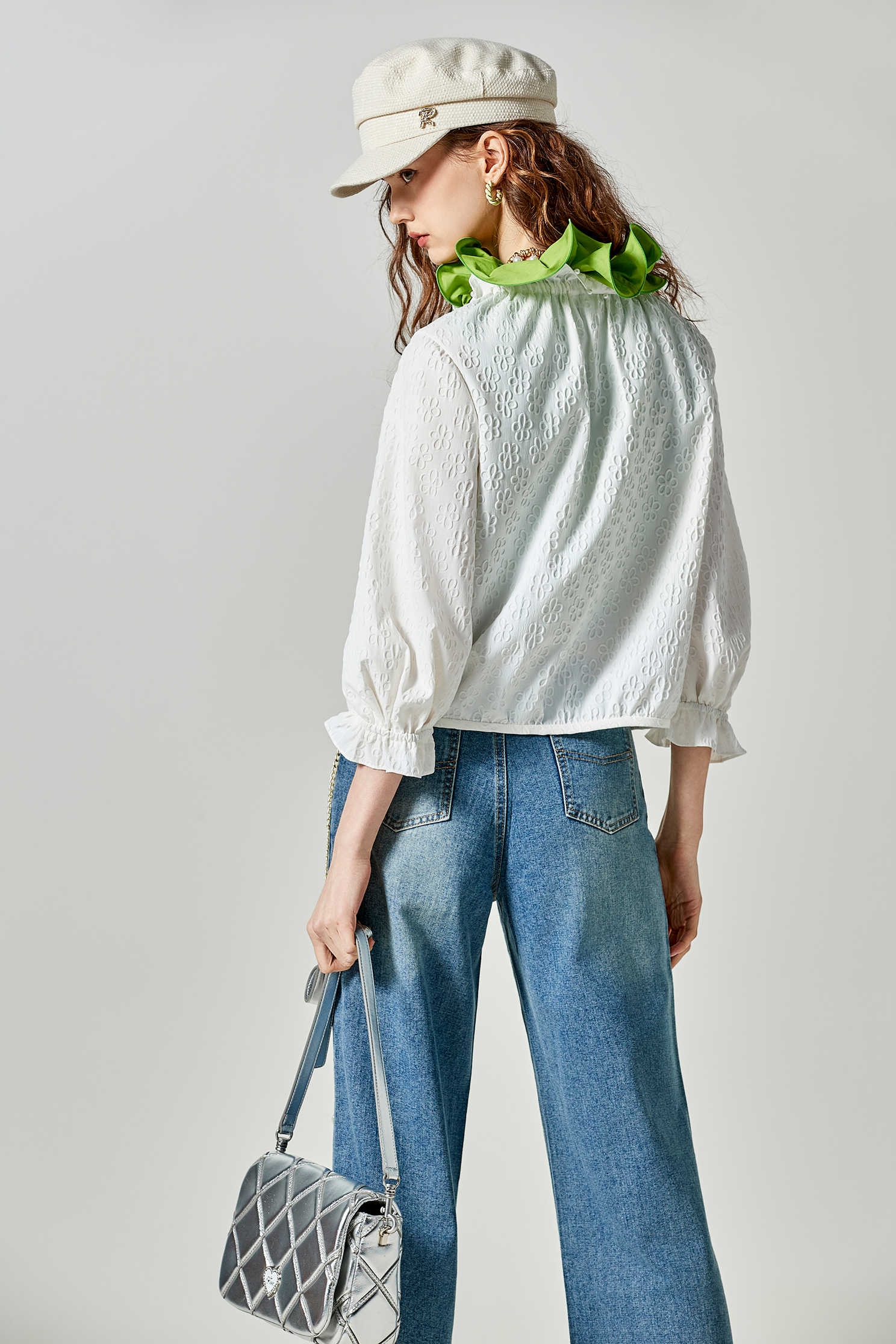 綴珍珠荷葉領防曬外套綴珍珠荷葉領防曬外套,一般外套,外套,春夏穿搭,珍珠,白色外套,荷葉,防曬最多選擇