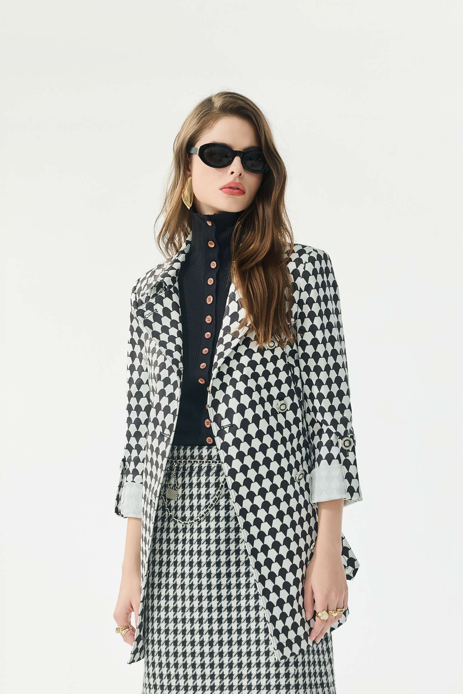 幾何鑽石花風衣外套幾何鑽石花風衣外套,外套,春夏穿搭,時髦成套搭配,腰帶