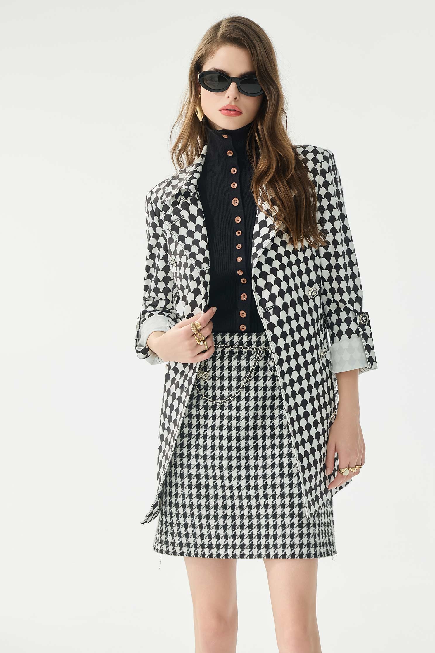 幾何鑽石花風衣外套幾何鑽石花風衣外套,外套,春夏穿搭,時髦成套搭配,腰帶