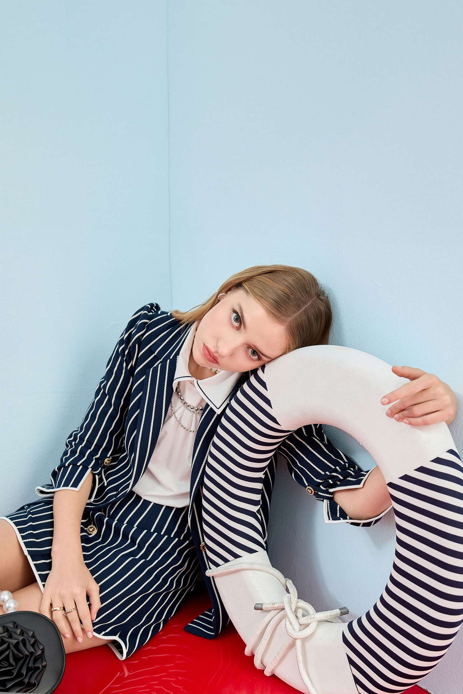 海洋洞穴色配條西裝外套海洋洞穴色配條西裝外套,上班OL穿搭,外套,春夏穿搭,時髦成套搭配,條紋,西裝外套