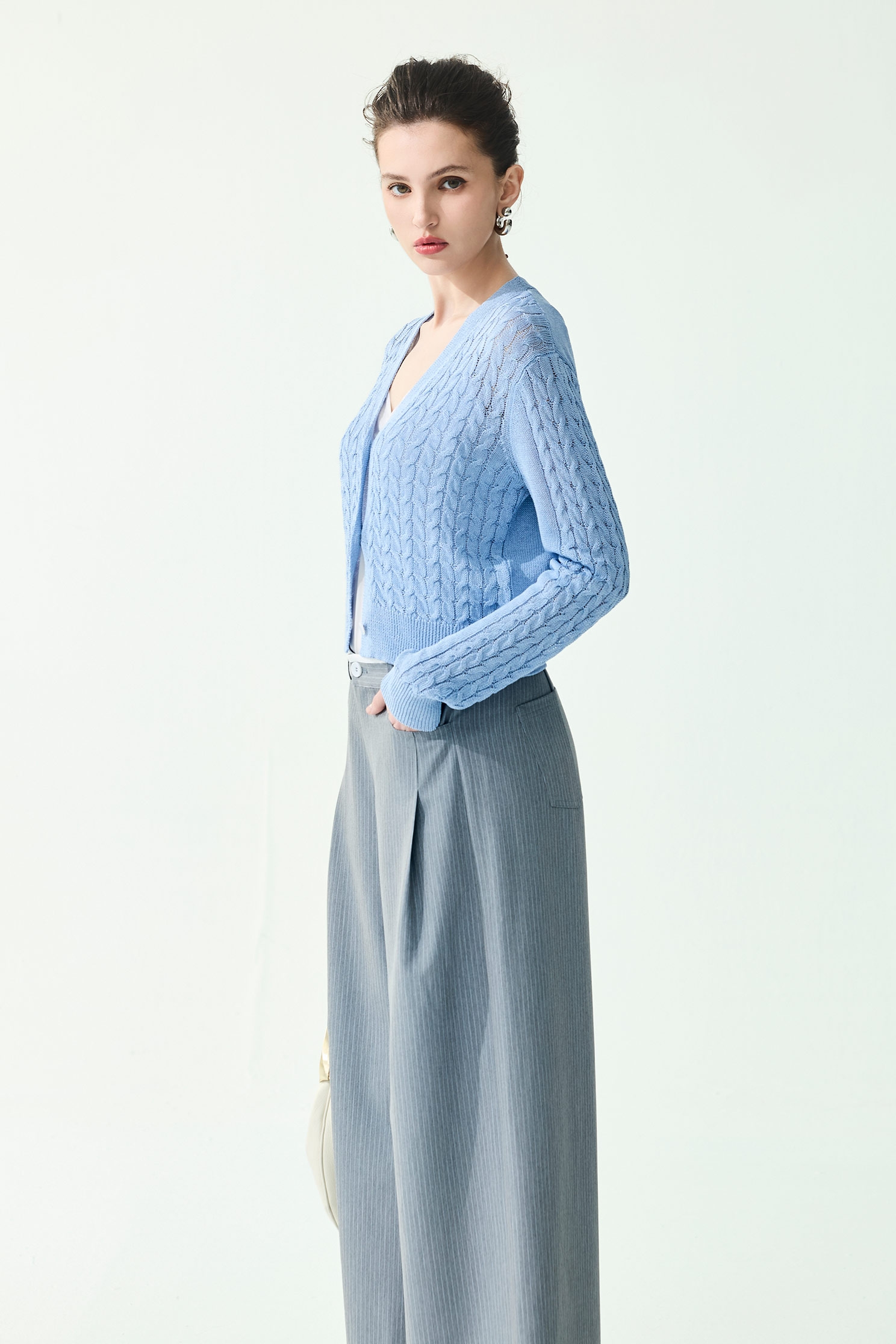 清暉藍麻花開襟針織外套清暉藍麻花開襟針織外套,一般外套,外套,春夏穿搭,針織,針織外套