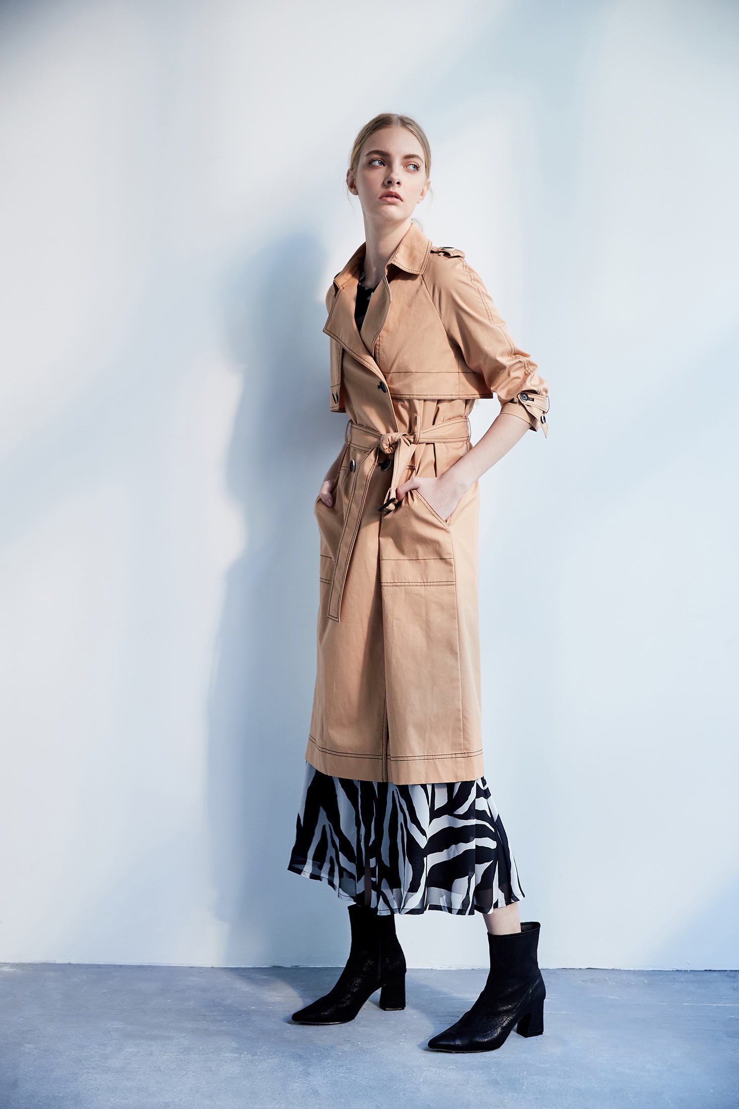 Classic khaki trench coat,jacket,outerwear,cotton,longcoat,longsleeveouterwear,windbreaker,airsigns
