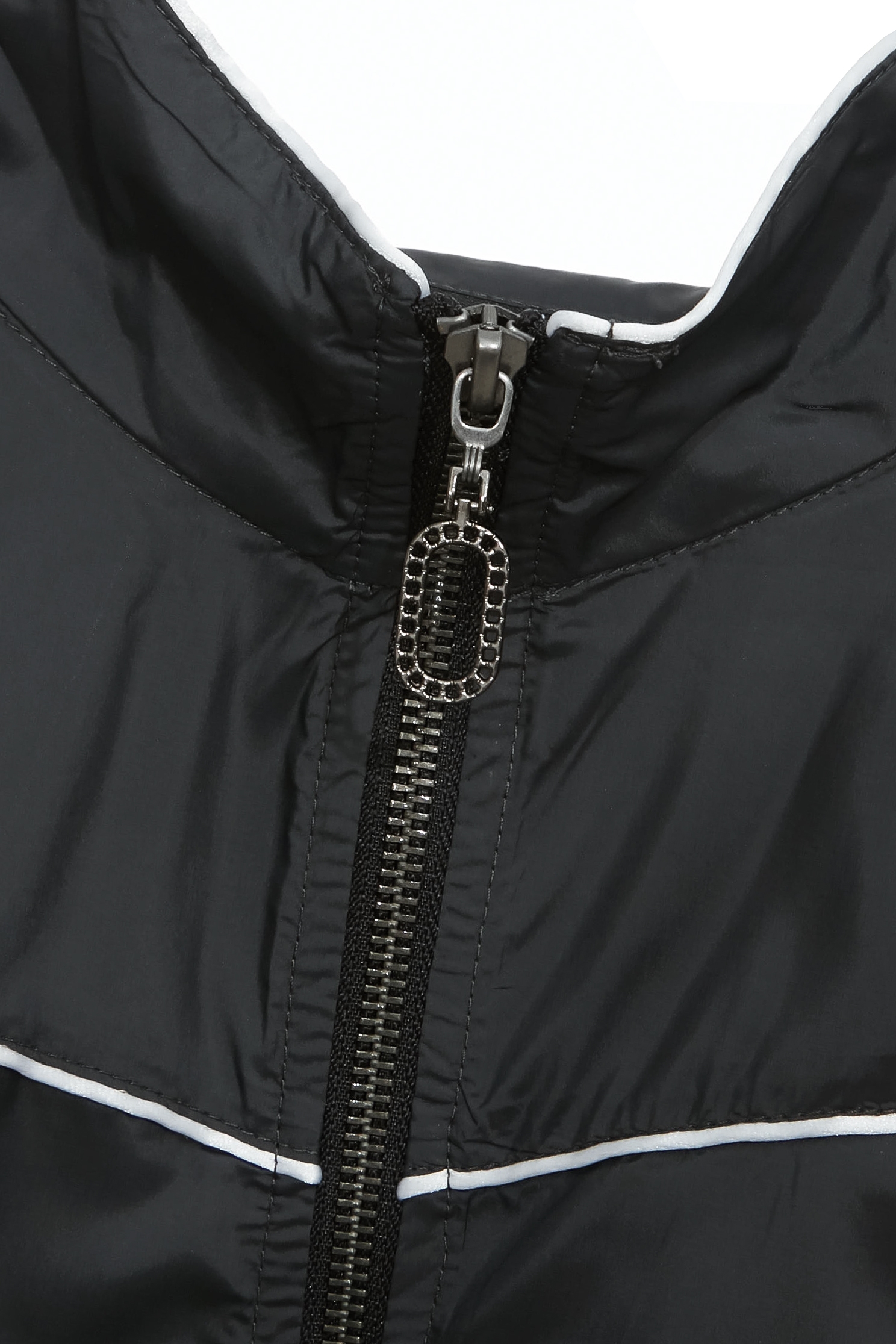 鑲色邊造型涼感防曬外套鑲色邊造型涼感防曬外套,外套,秋冬穿搭,簡約穿搭,西裝外套,黑色外套