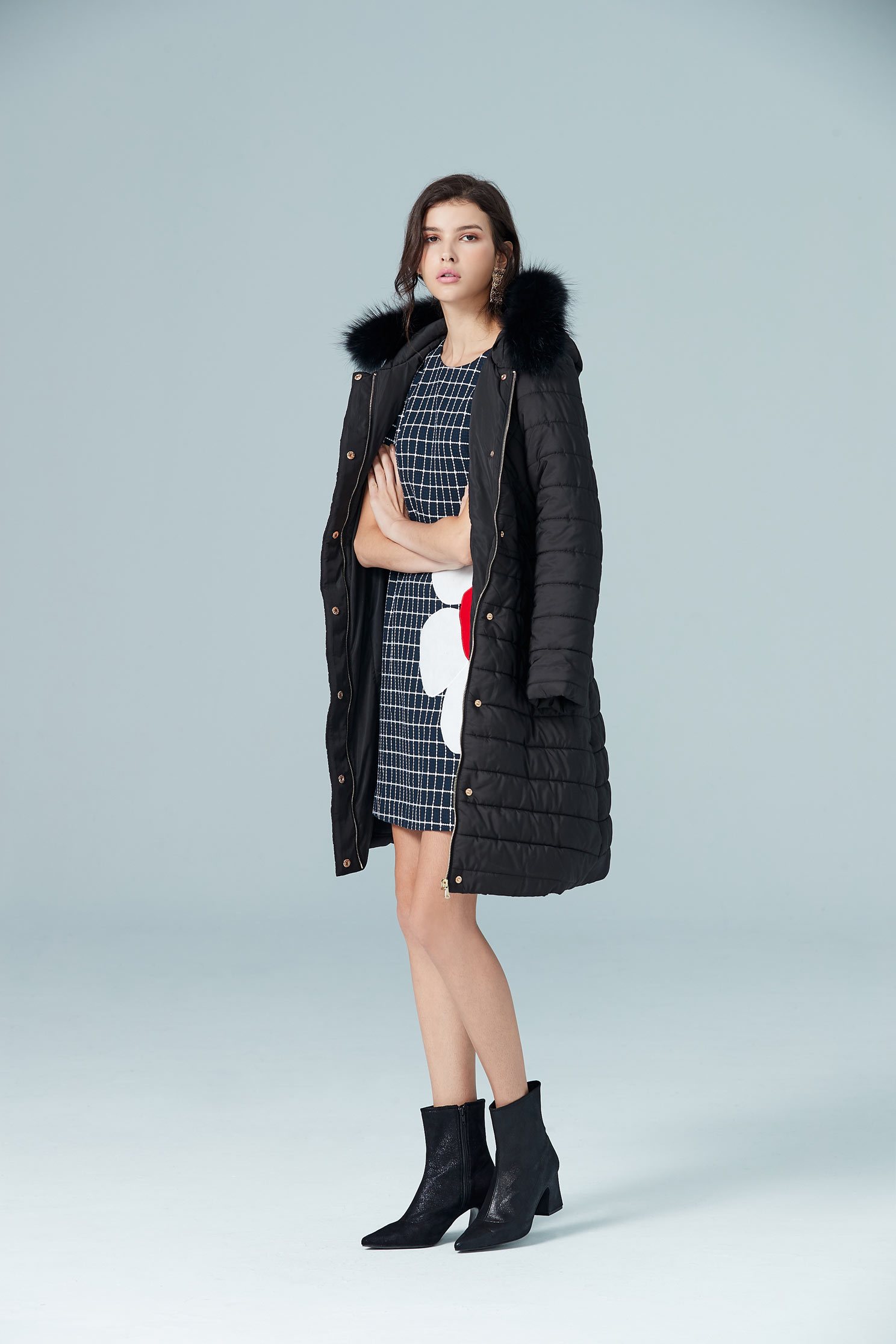 faux fur tirim collar coat jacket,outerwear,longcoat,longsleeveouterwear,blackouterwear