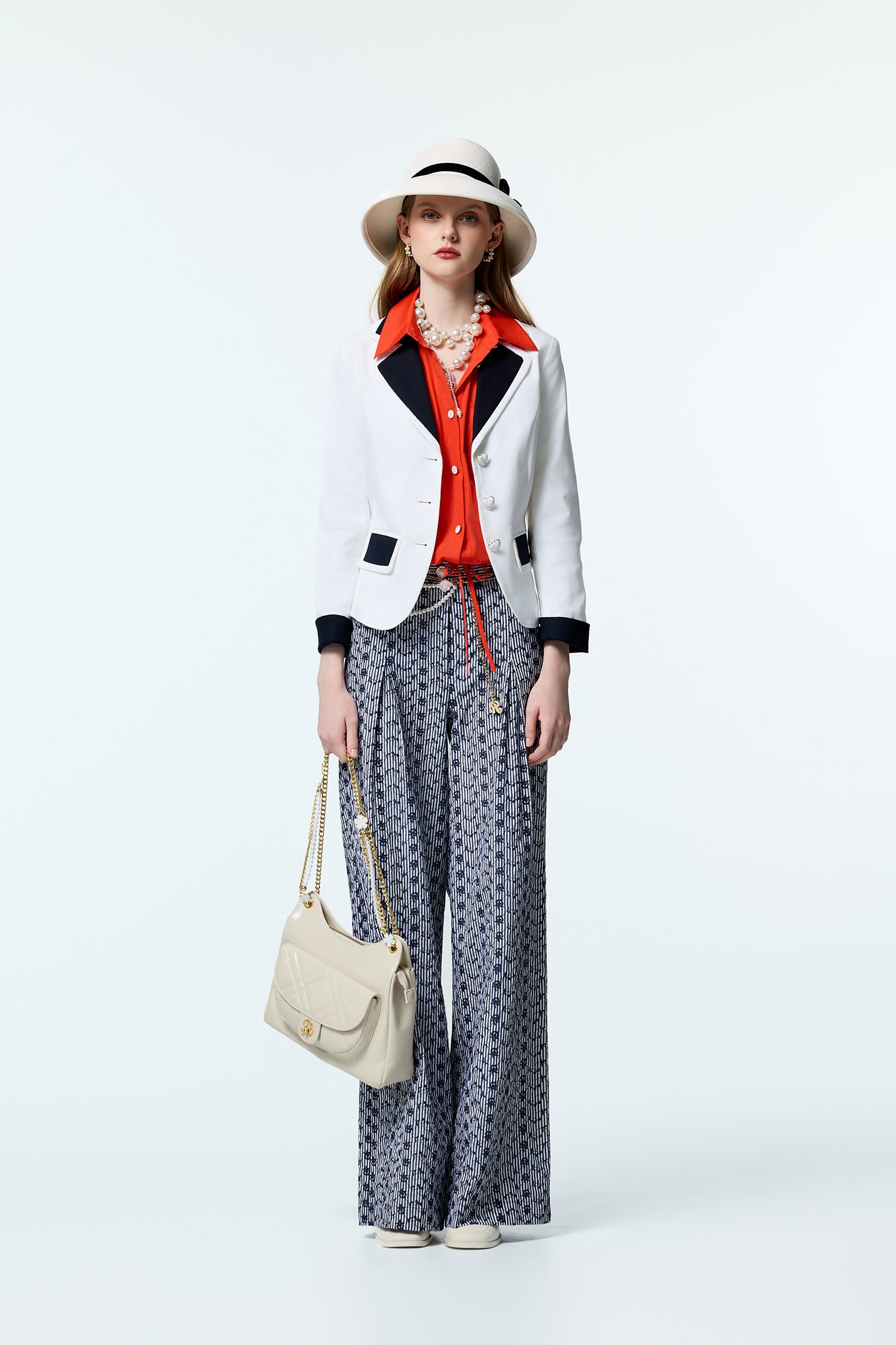 椰奶白配色西裝外套椰奶白配色西裝外套,一般外套,外套,白色外套,秋冬穿搭,西裝外套