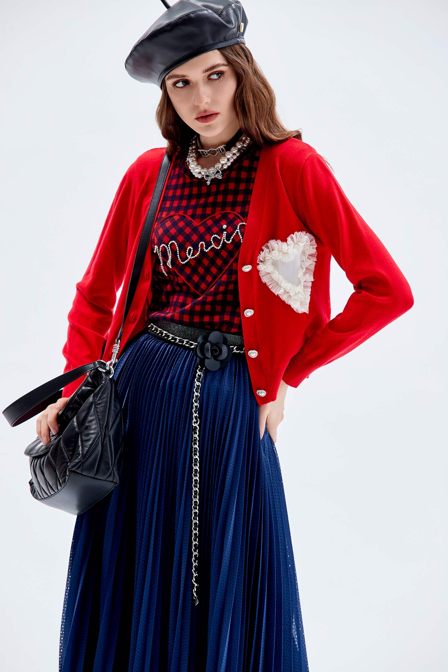 蜜餞紅愛心開襟外套蜜餞紅愛心開襟外套,一般外套,外套,珍珠,秋冬穿搭,荷葉,針織,針織外套