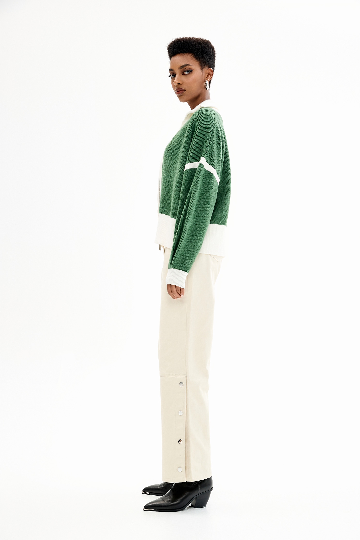 深翡翠色運動風針織外套深翡翠色運動風針織外套,一般外套,外套,秋冬穿搭,針織,針織外套