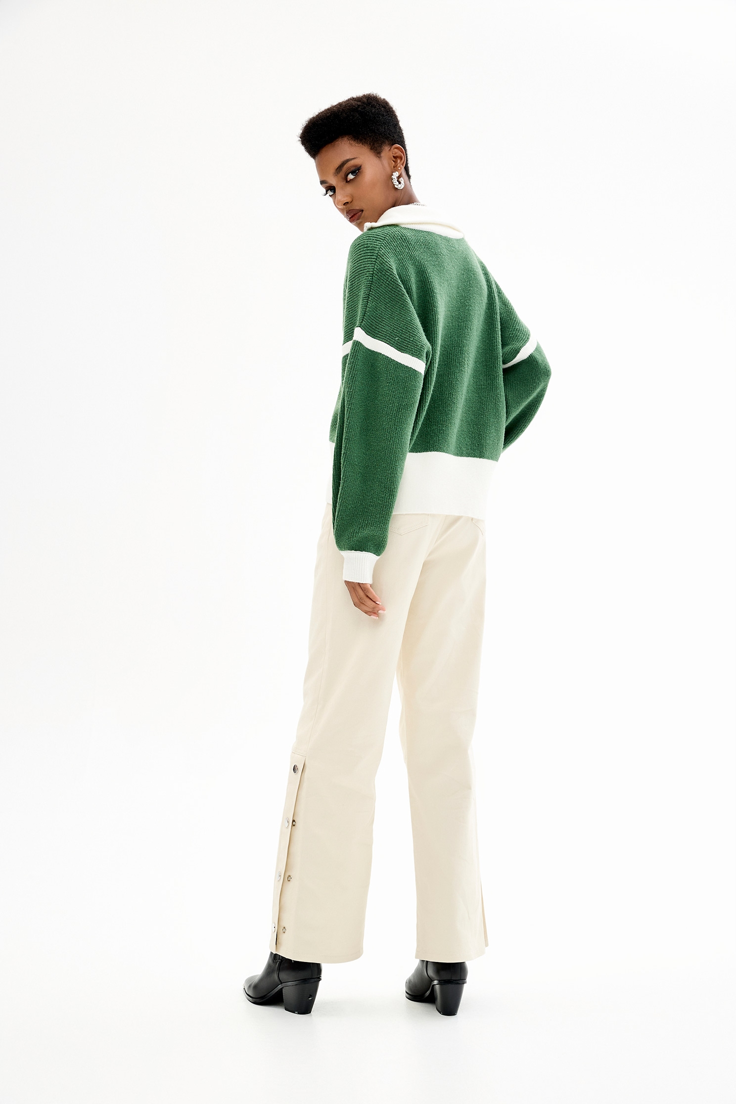 深翡翠色運動風針織外套深翡翠色運動風針織外套,一般外套,外套,秋冬穿搭,針織,針織外套