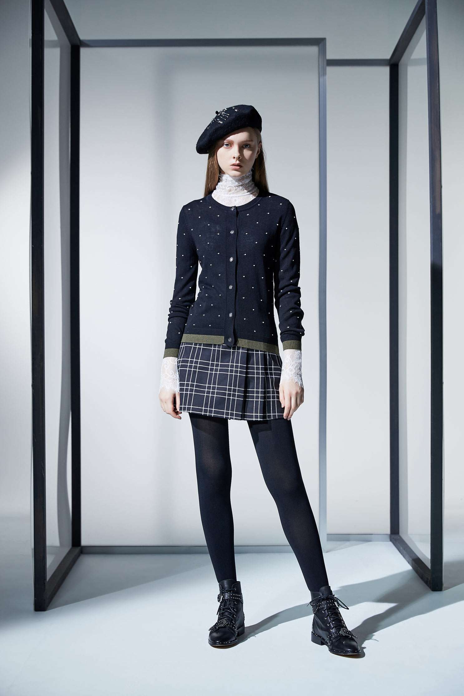 Round neck dots coat,Top,圓領上衣,外套,Cardigan,knitting,Knitted Jacket,長袖外套,黑色外套