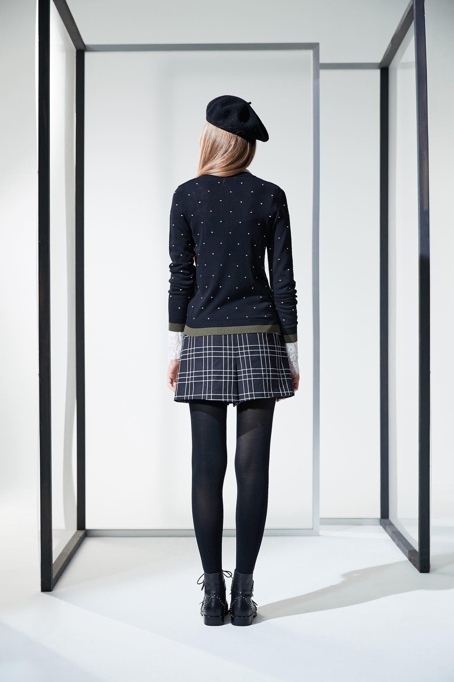 Round neck dots coat,Top,圓領上衣,外套,Cardigan,knitting,Knitted Jacket,長袖外套,黑色外套