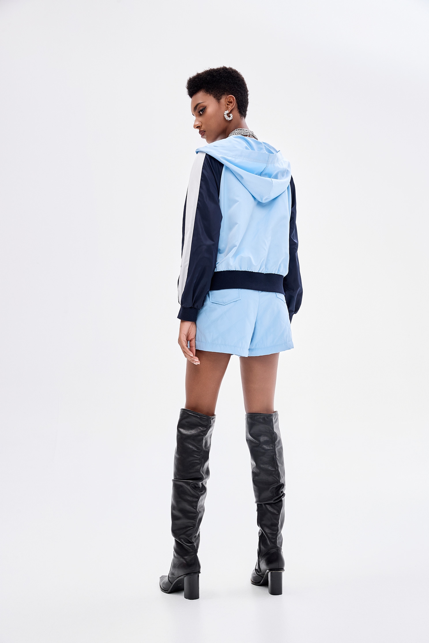 運動風拼色連帽外套運動風拼色連帽外套,一般外套,刺繡,外套,秋冬穿搭