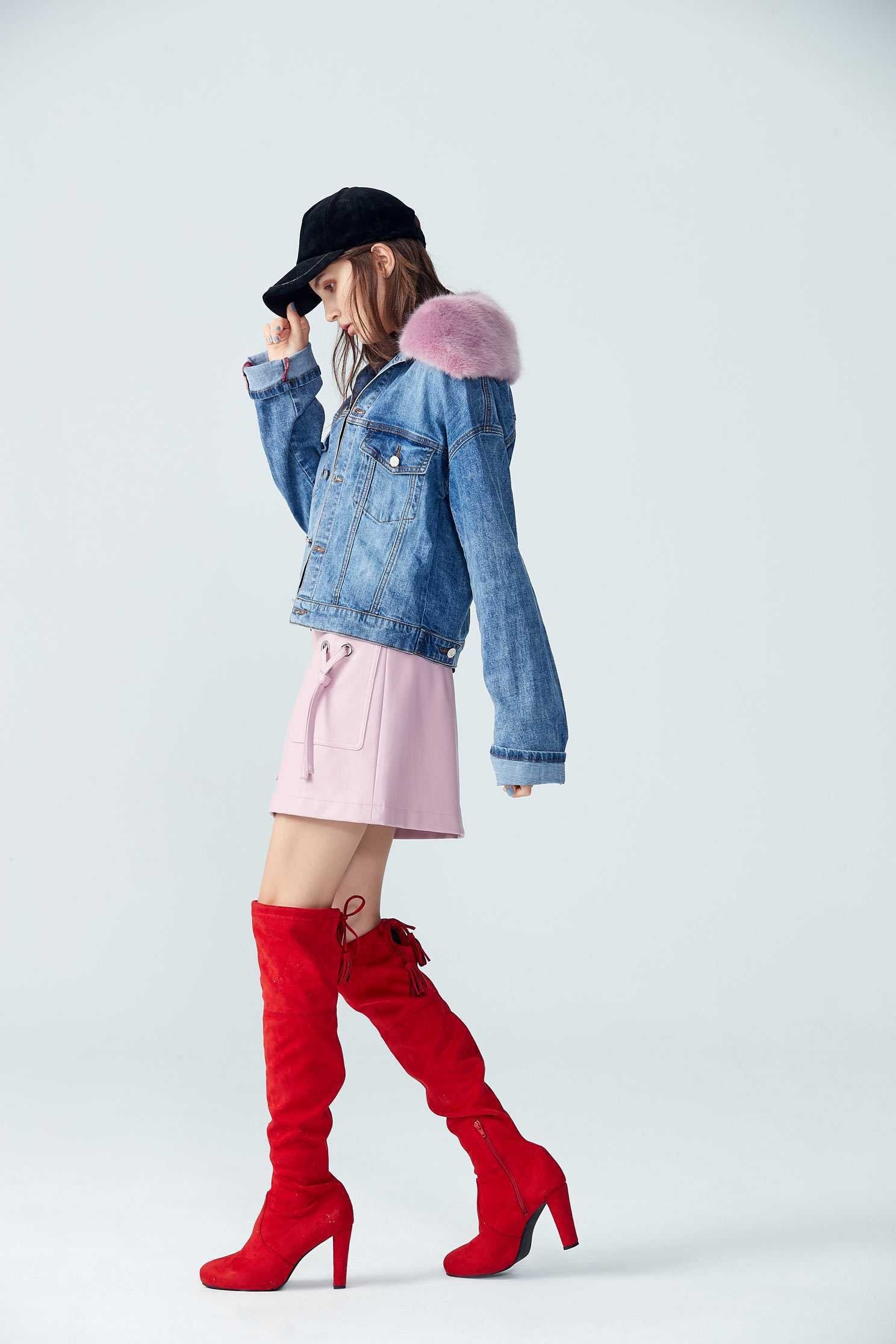 Color matching fur collar denim coat,jacket,tanning,outerwear,cowboy,denimjacket,longsleeveouterwear