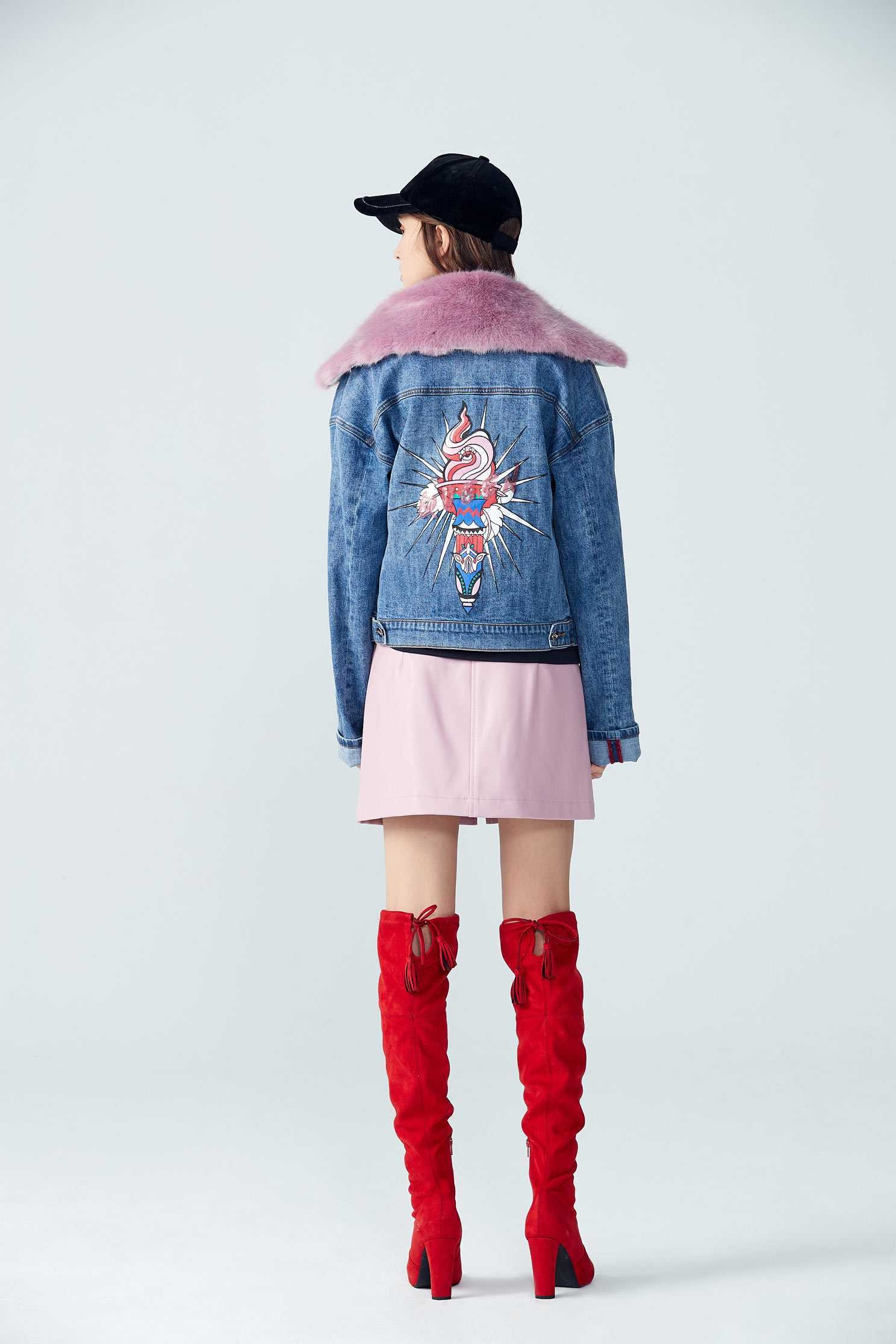 Color matching fur collar denim coat,jacket,tanning,outerwear,cowboy,denimjacket,longsleeveouterwear