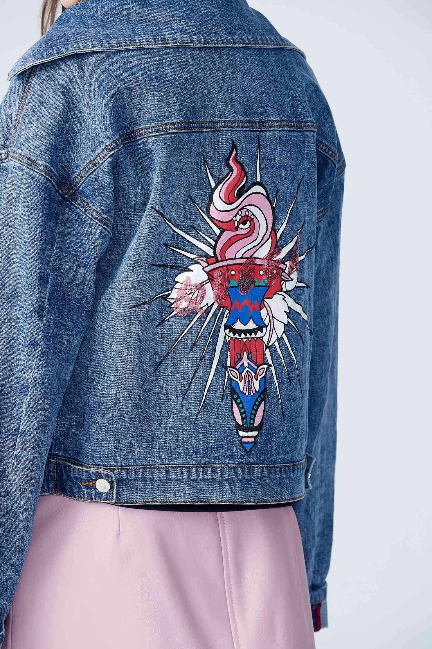 Color matching fur collar denim coat,jacket,tanning,outerwear,cowboy,denimjacket,longsleeveouterwear