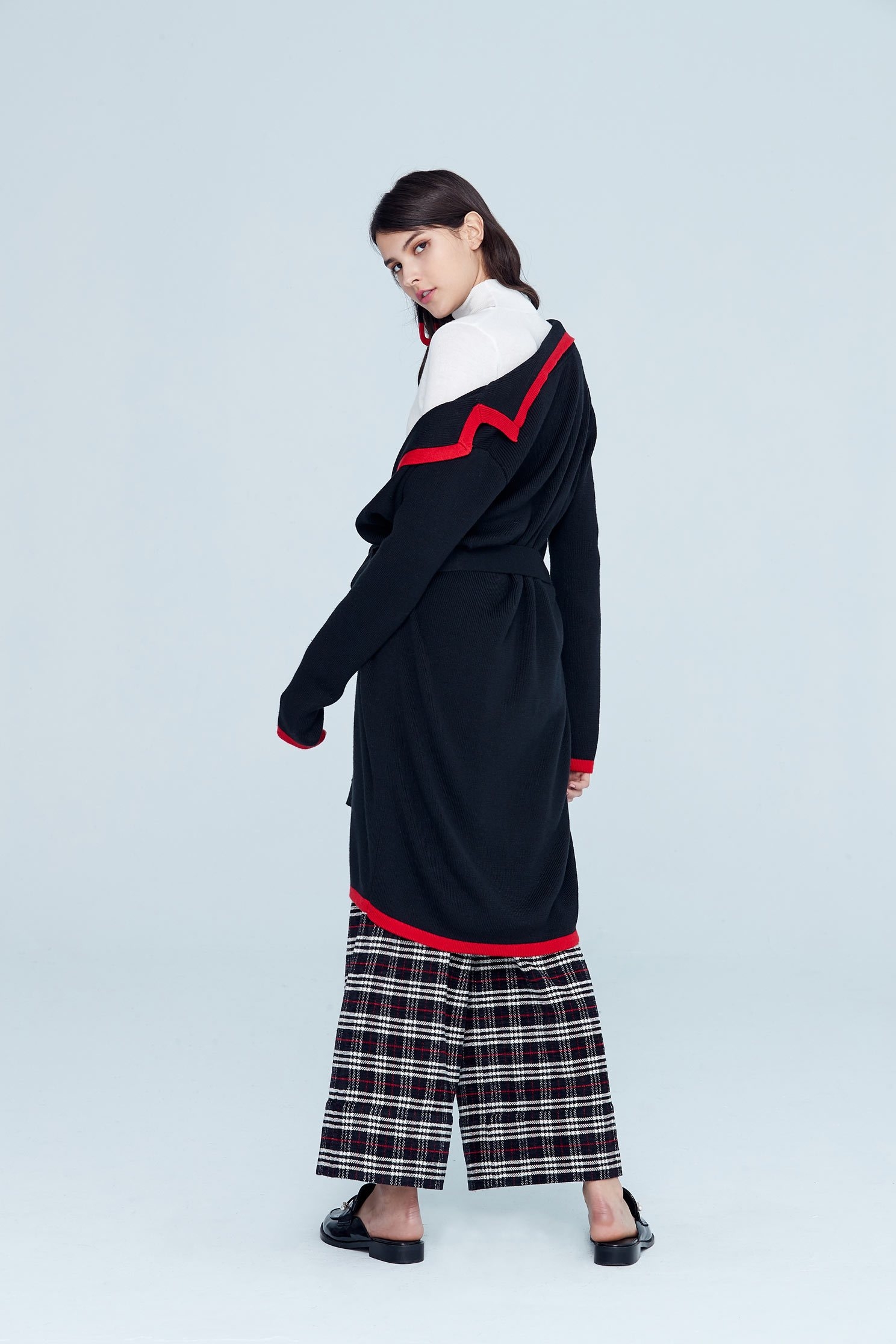 Classic coat with tie belt,outerwear,longcoat,longsleeveouterwear,blackouterwear