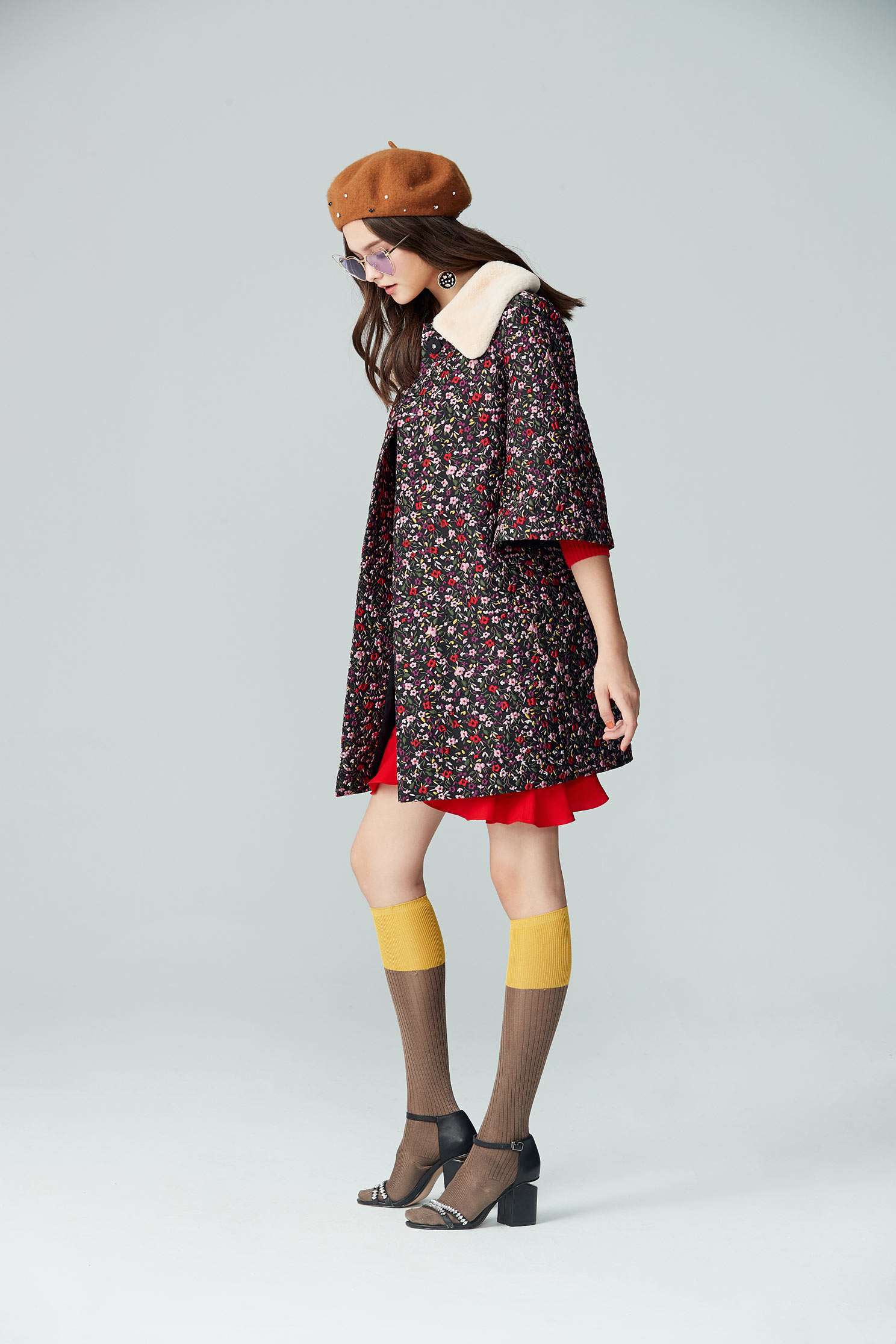 Retro floral totem elbow-length sleeve outwear jacket,embroidery,outerwear,embroidered,longcoat,longsleeveouterwear