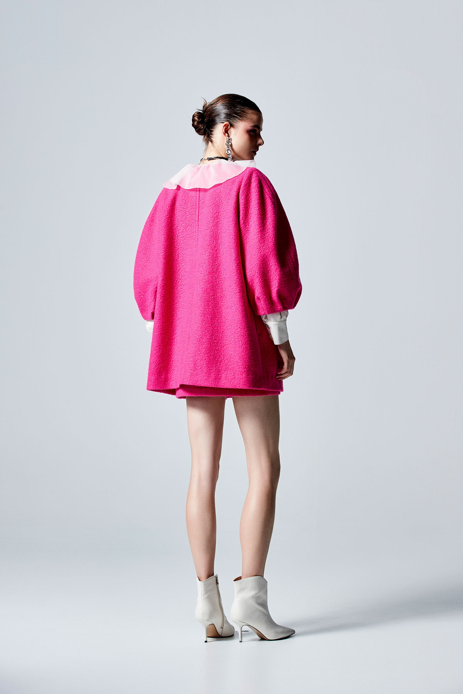 超亮粉廓形蓬袖中長外套超亮粉廓形蓬袖中長外套,一般外套,全部外套,春夏穿搭