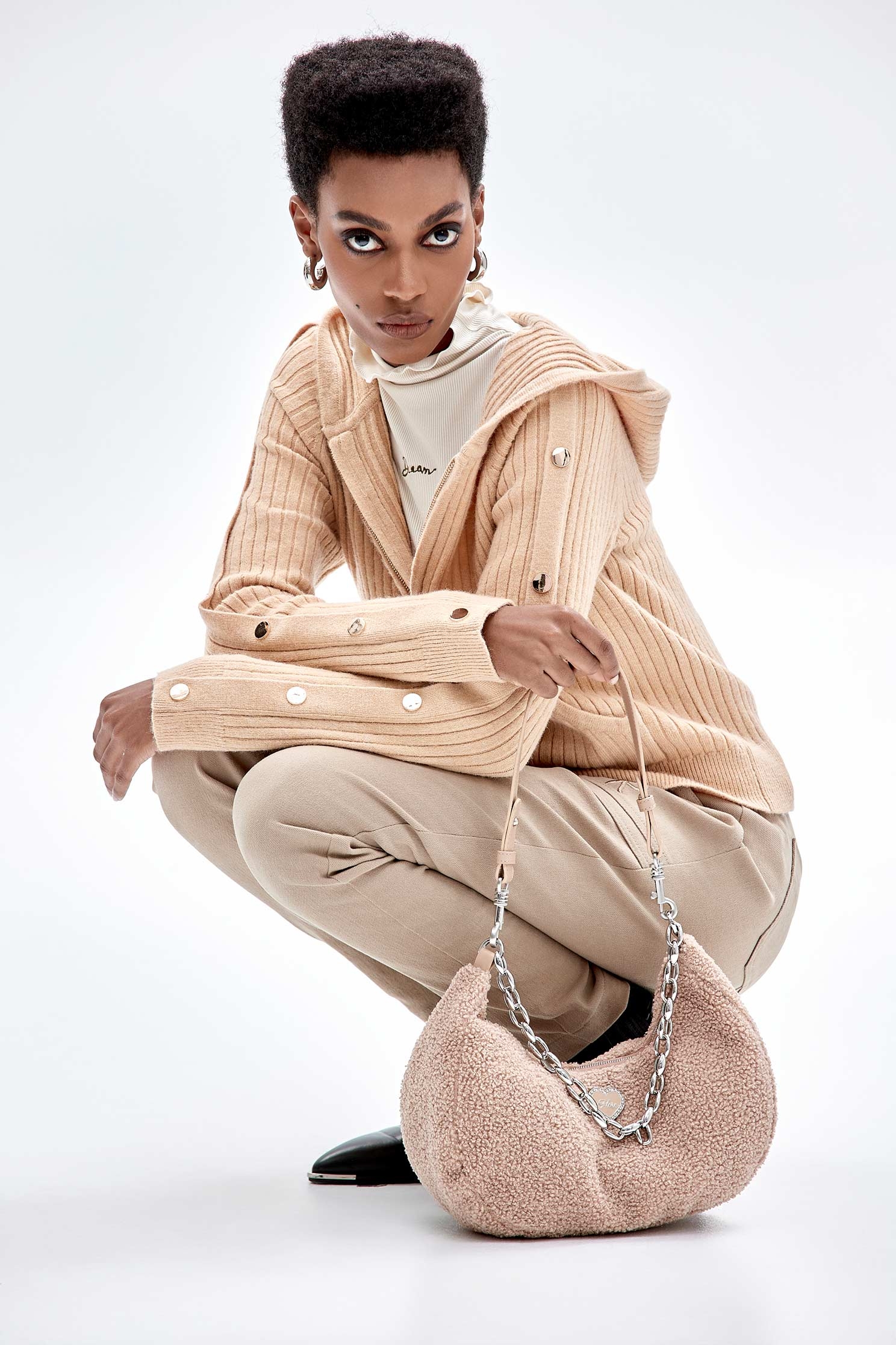 太妃糖色連帽針織外套太妃糖色連帽針織外套,一般外套,外套,條紋,秋冬穿搭,針織,針織外套