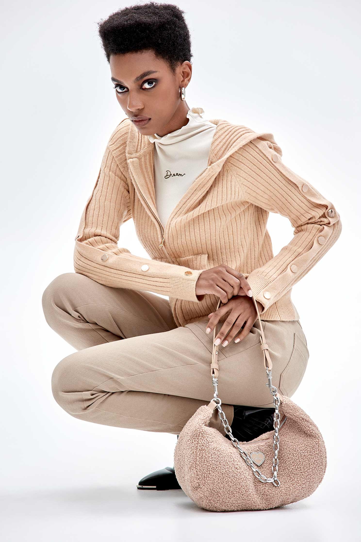 太妃糖色連帽針織外套太妃糖色連帽針織外套,一般外套,外套,條紋,秋冬穿搭,針織,針織外套