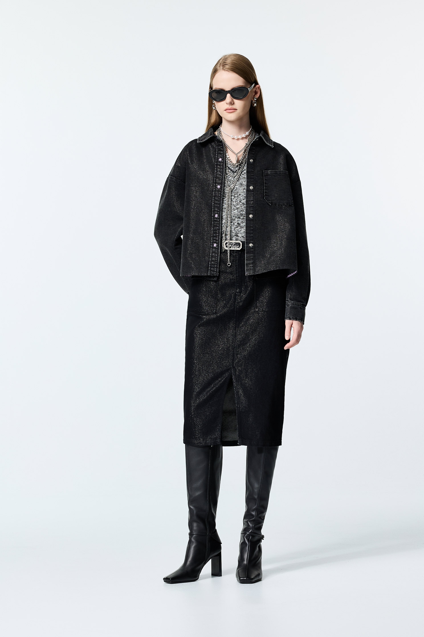 帶蔥光澤感牛仔外套帶蔥光澤感牛仔外套,上班OL穿搭,丹寧,外套,時髦成套搭配,牛仔,牛仔外套,秋冬穿搭,襯衫