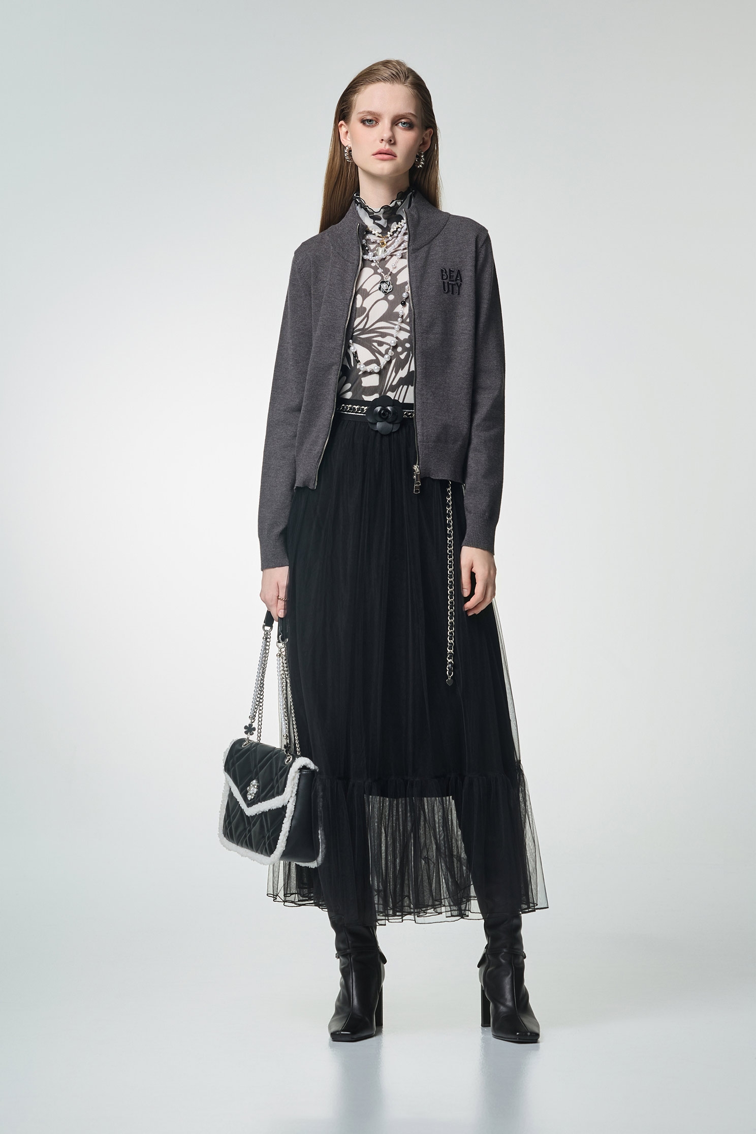 循環灰拉鍊針織外套循環灰拉鍊針織外套,一般外套,刺繡,外套,春夏穿搭,針織,針織外套