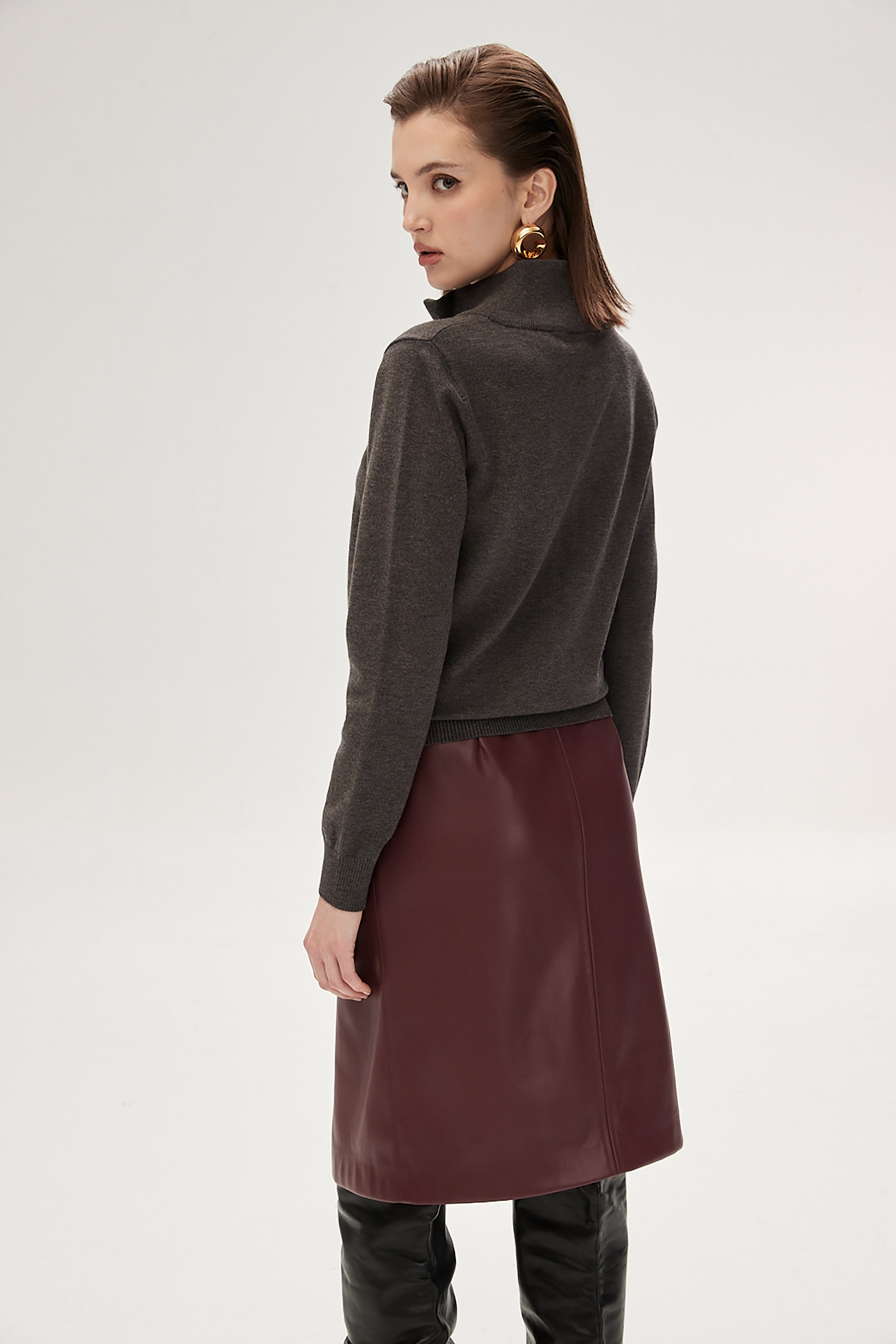 循環灰拉鍊針織外套循環灰拉鍊針織外套,一般外套,刺繡,外套,春夏穿搭,針織,針織外套