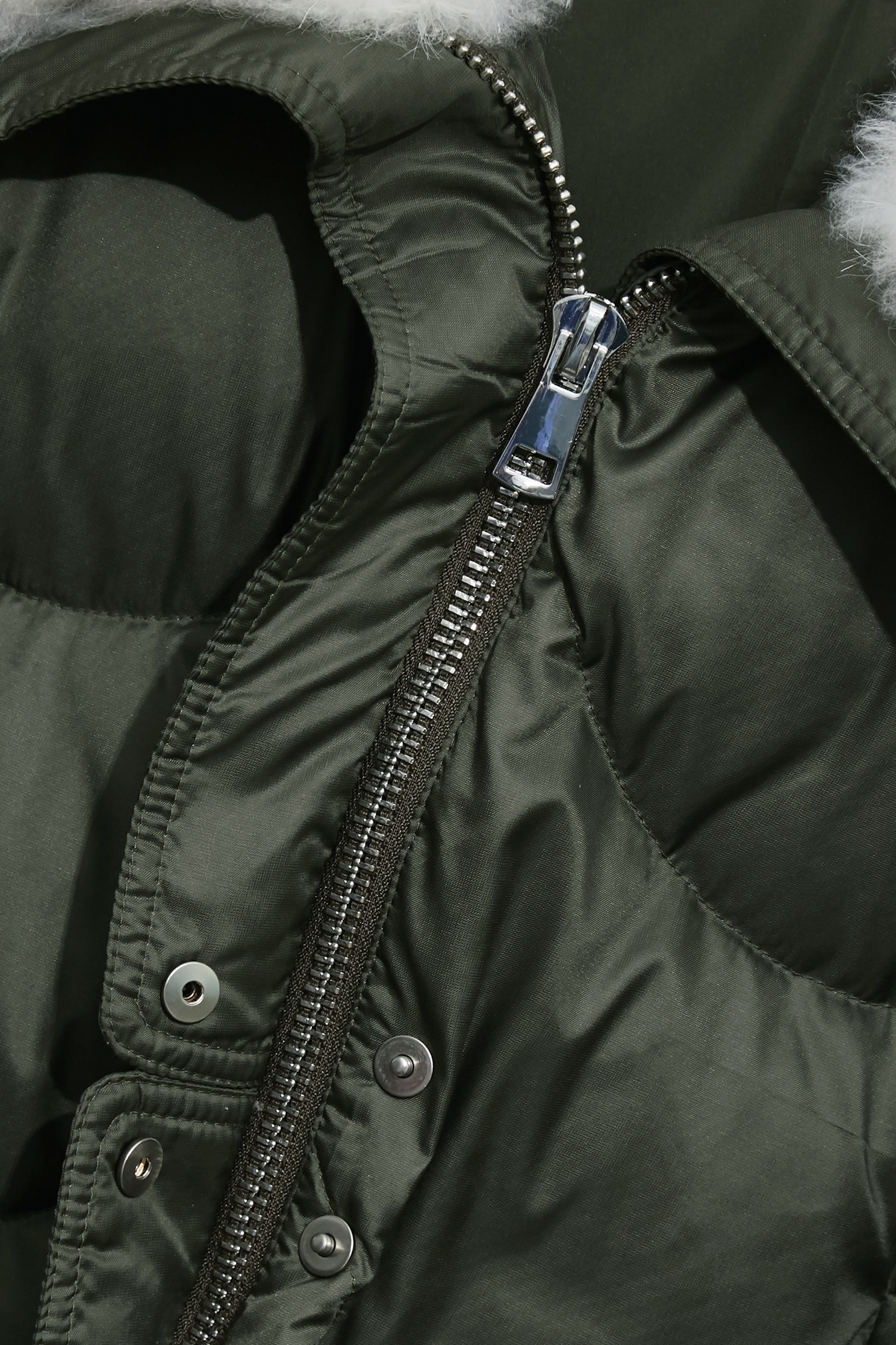 神秘綠領片拼接鵝絨外套神秘綠領片拼接鵝絨外套,一般外套,人氣商品,外套,秋冬穿搭,長袖外套