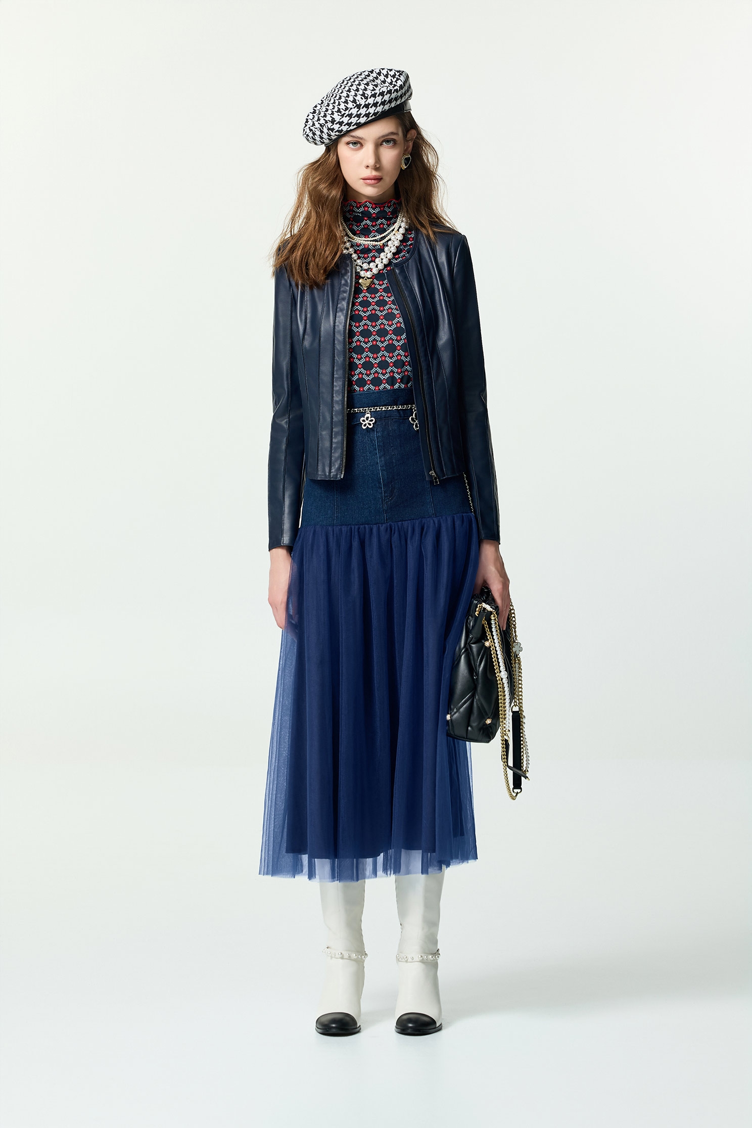 濃厚靛藍綿羊皮外套濃厚靛藍綿羊皮外套,上班OL穿搭,外套,皮衣,秋冬穿搭