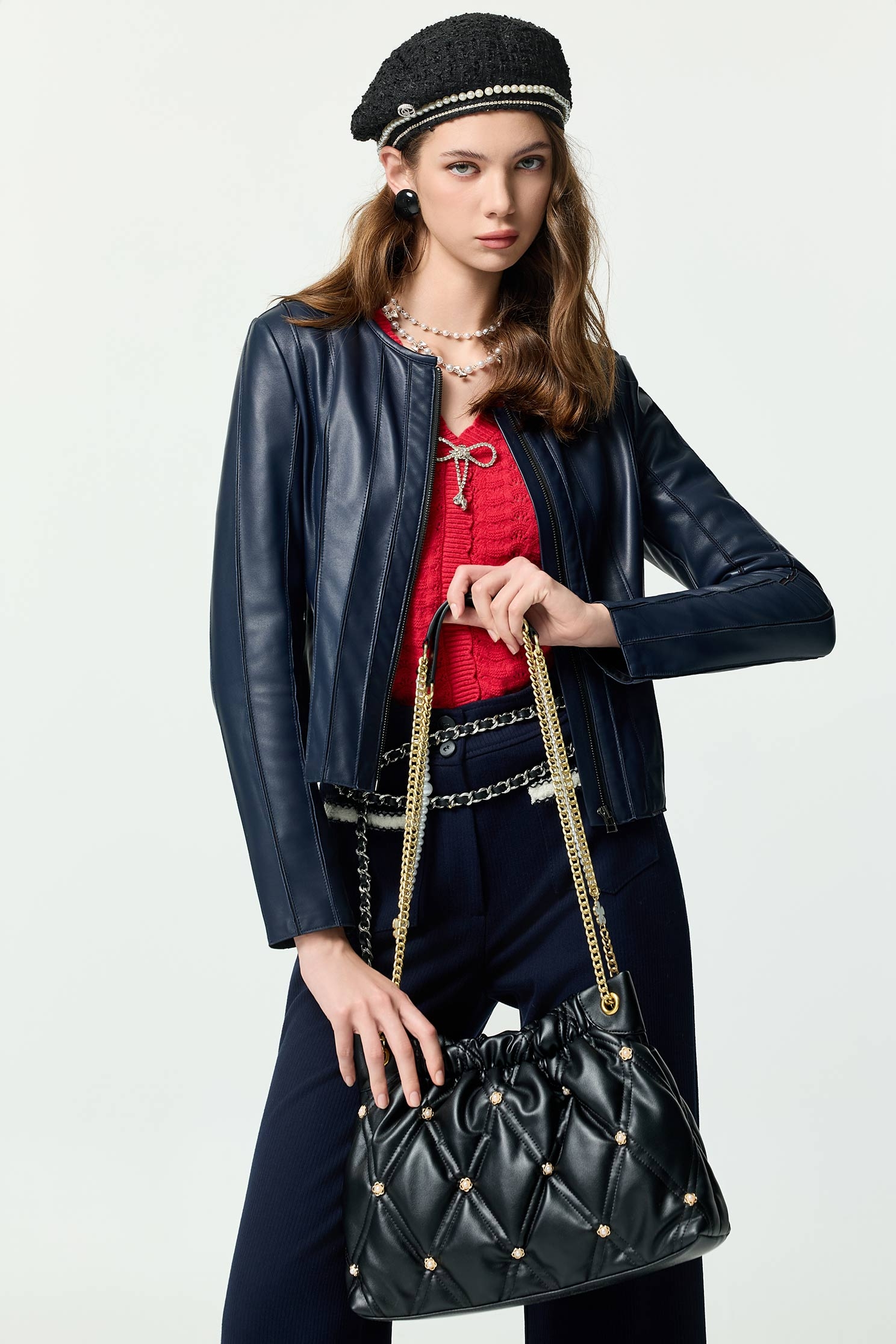 濃厚靛藍綿羊皮外套濃厚靛藍綿羊皮外套,上班OL穿搭,外套,皮衣,秋冬穿搭