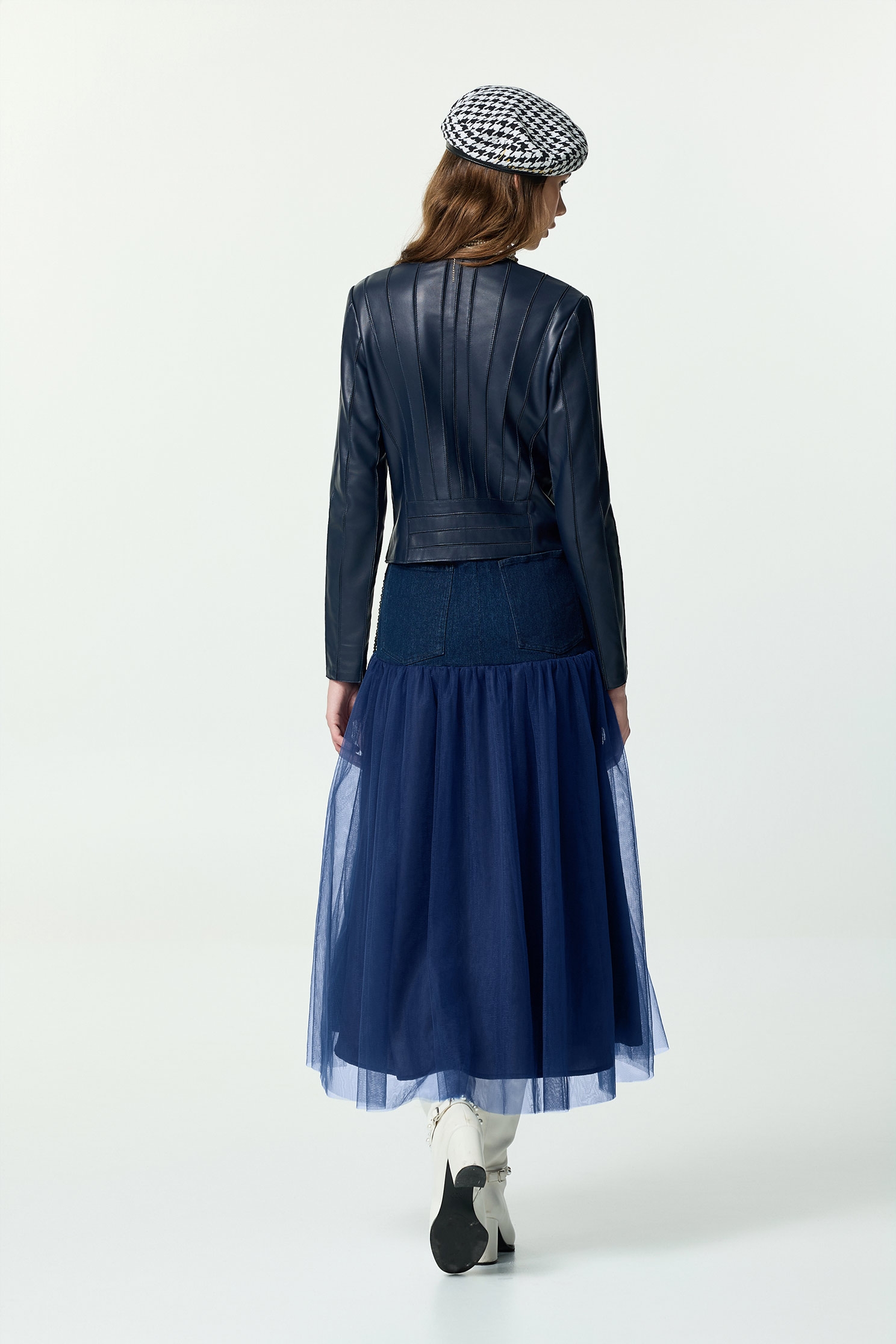 濃厚靛藍綿羊皮外套濃厚靛藍綿羊皮外套,上班OL穿搭,外套,皮衣,秋冬穿搭