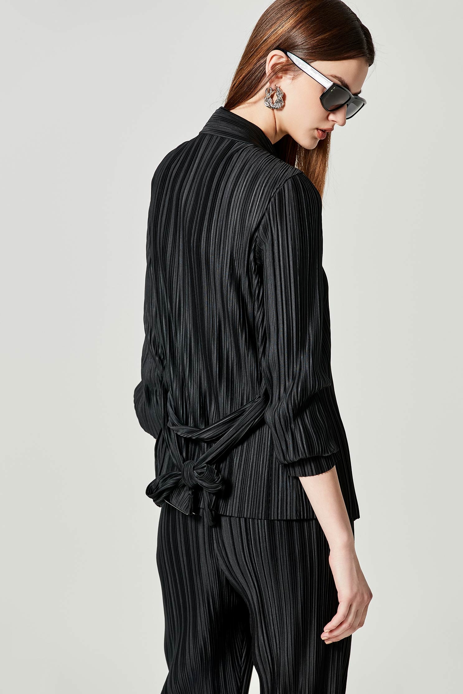 立體壓褶外套立體壓褶外套,一般外套,人氣商品,外套,春夏穿搭,黑色外套