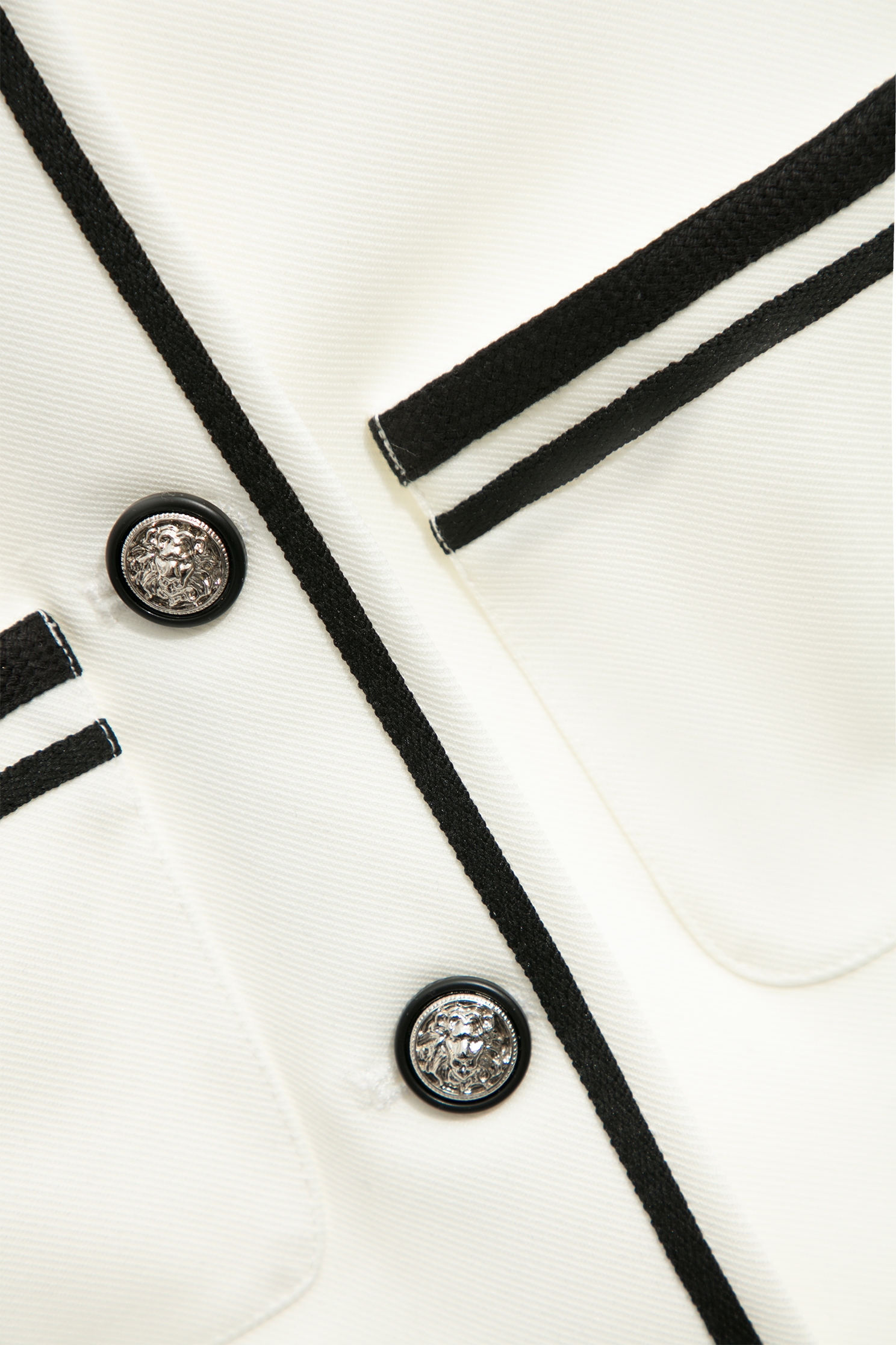 綴黑織帶小香風外套綴黑織帶小香風外套,一般外套,外套,小香風,春夏穿搭,毛呢花呢,白色外套