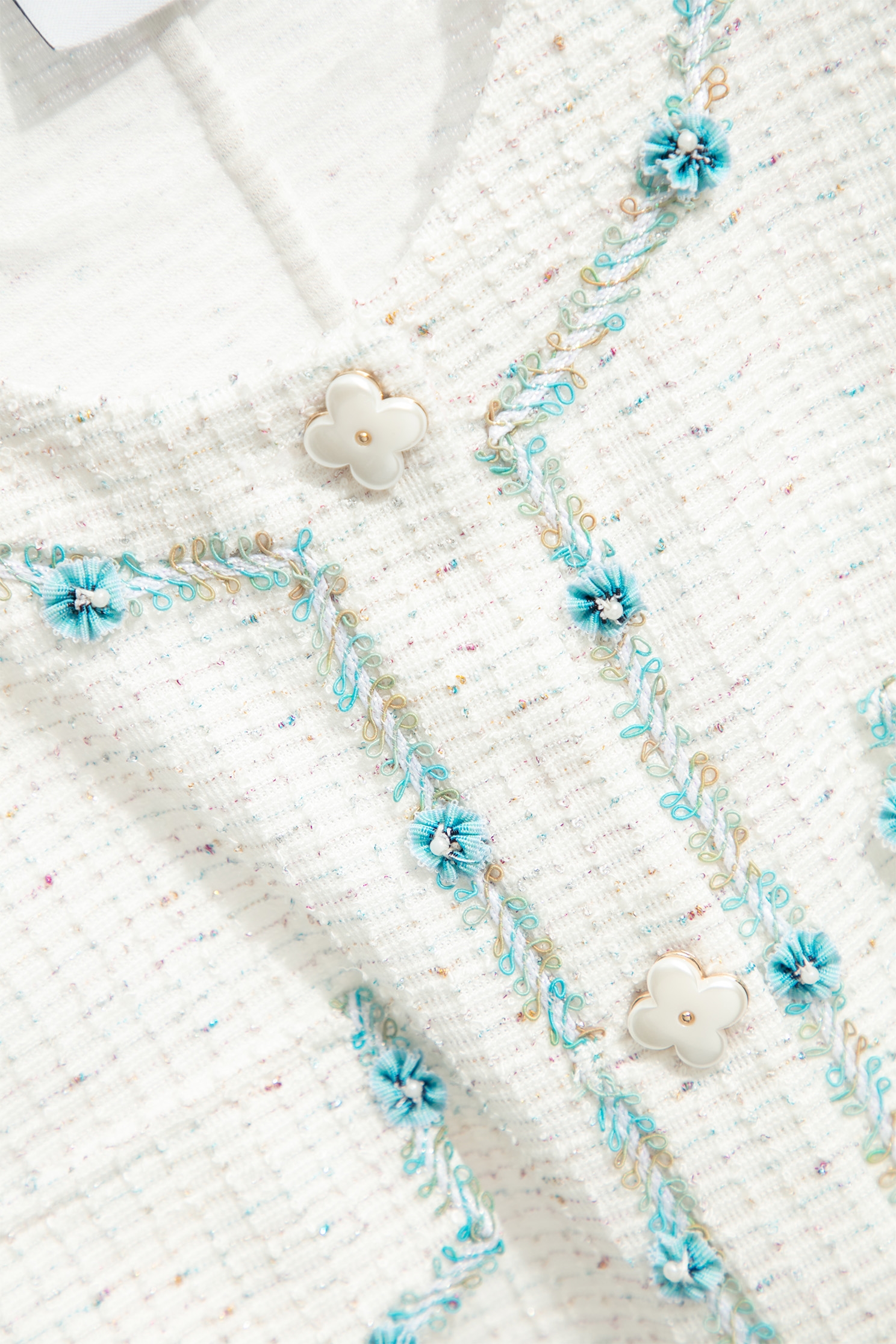 偽花呢紗小香風外套偽花呢紗小香風外套,一般外套,人氣商品,外套,小香風,春夏穿搭,時髦成套搭配,毛呢花呢,白色外套