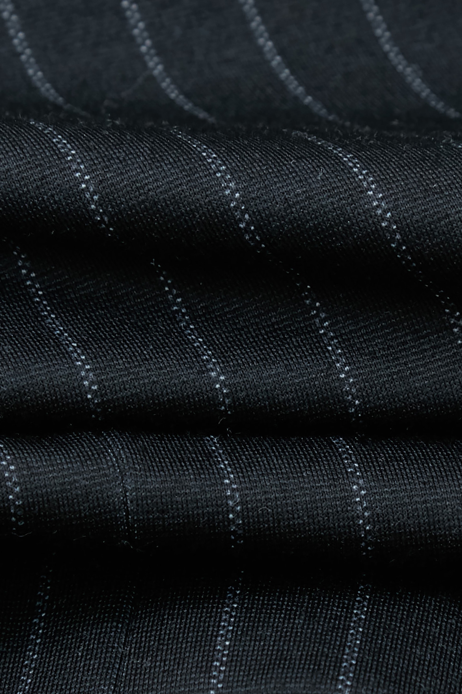 午夜藍條紋短版西裝外套午夜藍條紋短版西裝外套,上班OL穿搭,外套,春夏穿搭,條紋,西裝外套,長袖外套