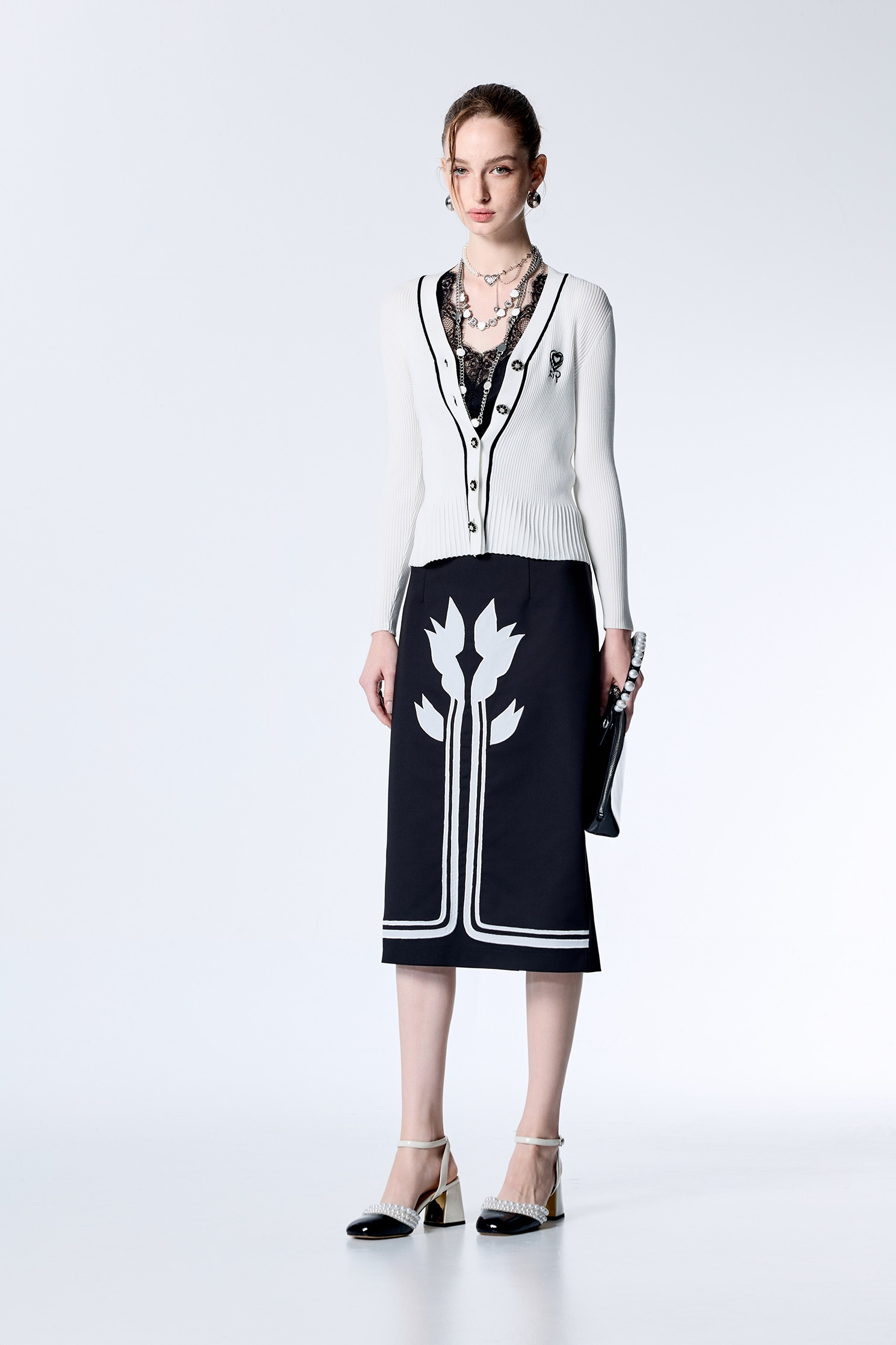 黑白撞色坑條針織外罩黑白撞色坑條針織外罩,一般外套,外套,春夏穿搭,白色外套,針織,針織外套