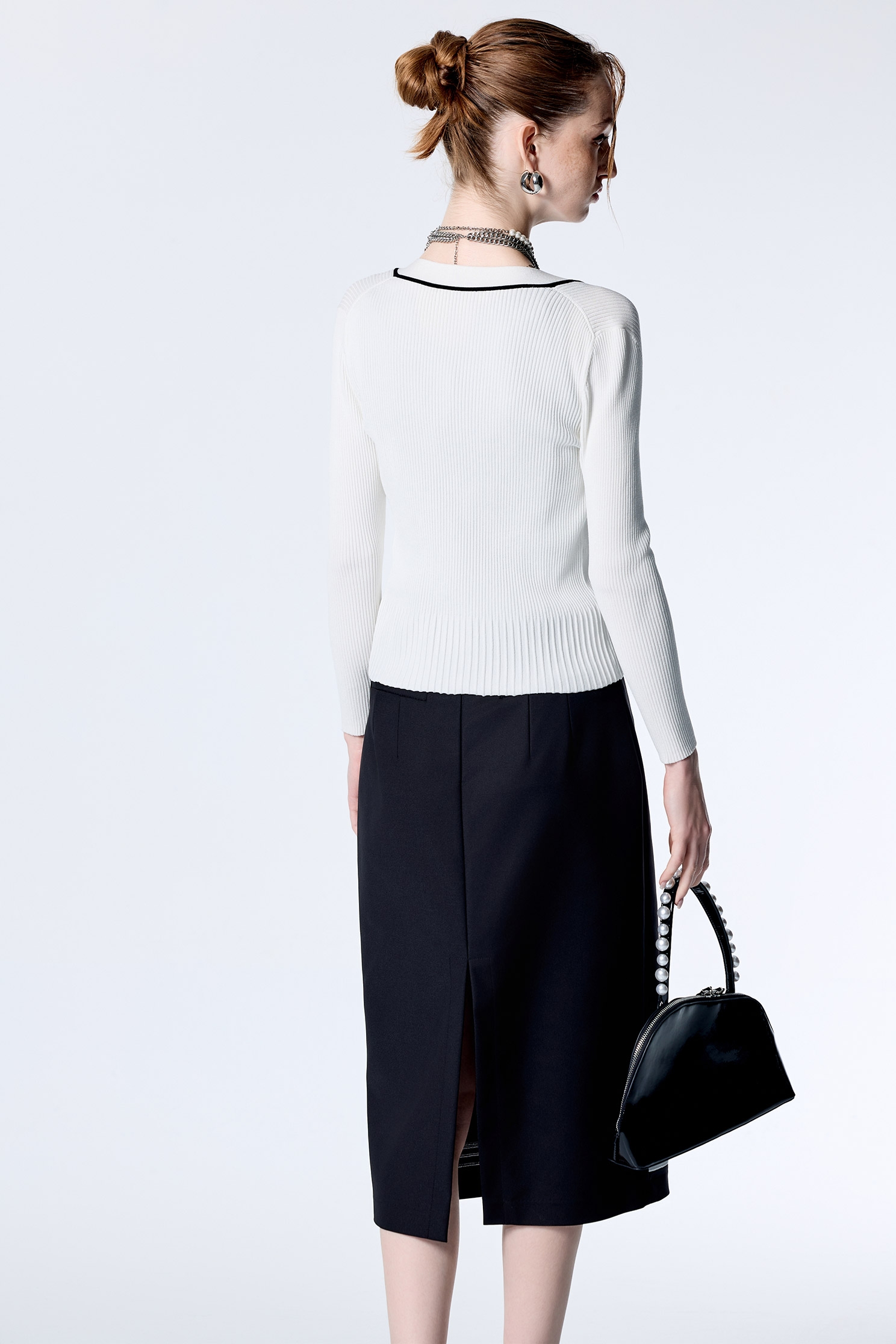 黑白撞色坑條針織外罩黑白撞色坑條針織外罩,一般外套,外套,春夏穿搭,白色外套,針織,針織外套