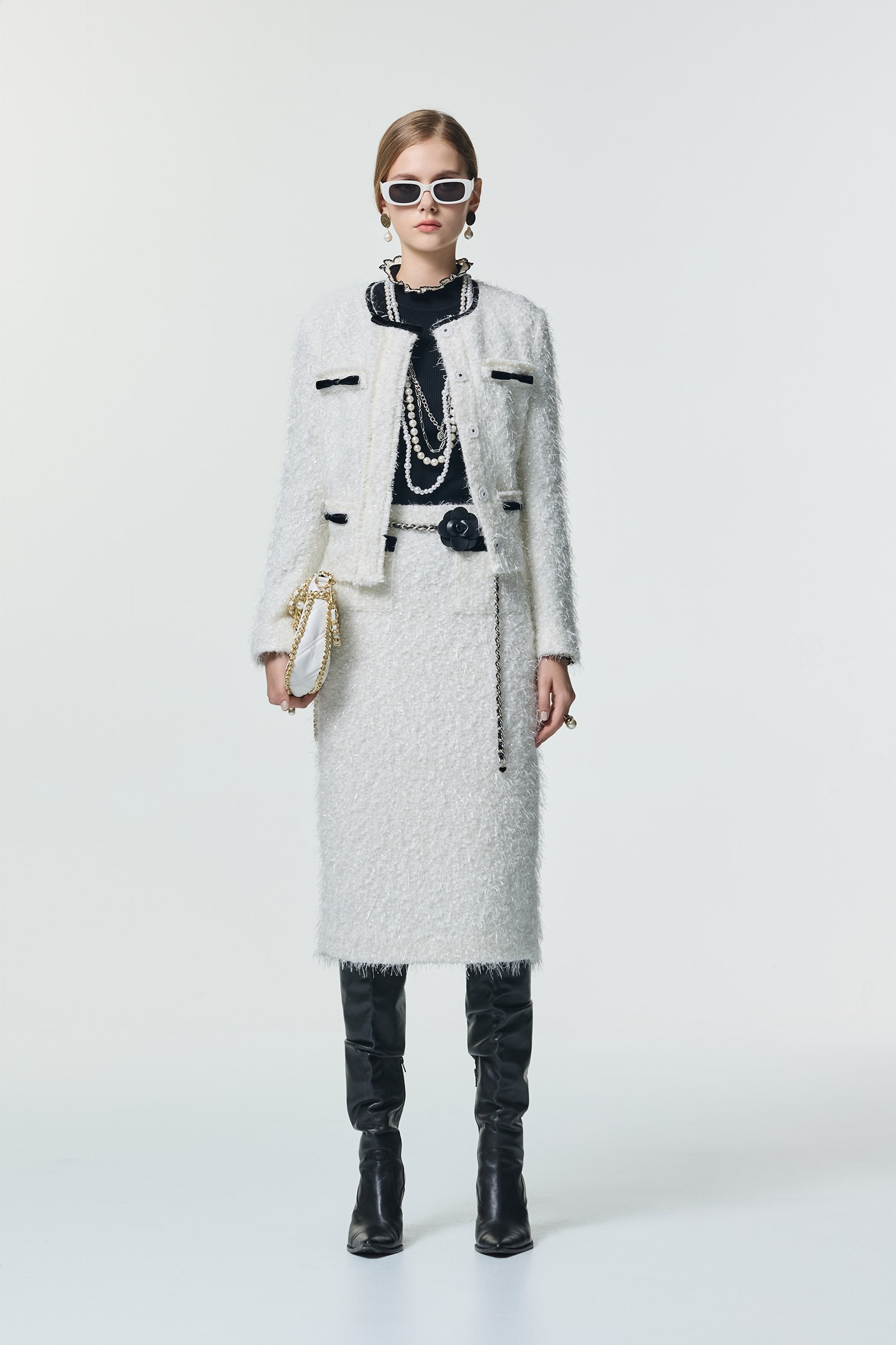 彈性花呢羽毛紗黑蝴蝶結縫飾外套彈性花呢羽毛紗黑蝴蝶結縫飾外套,一般外套,上班OL穿搭,外套,小香風外套,春夏穿搭,時髦成套搭配,蝴蝶結