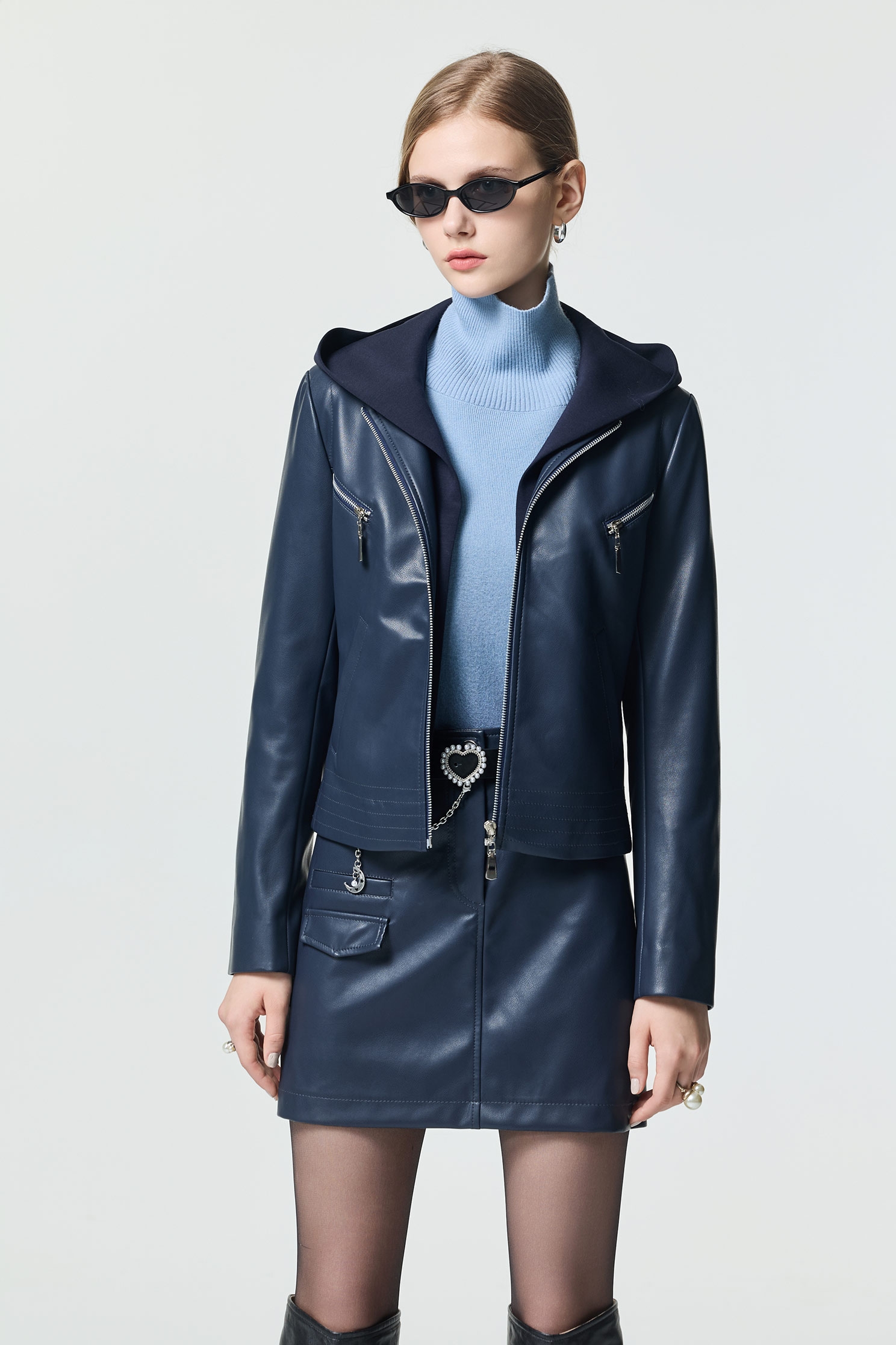 造型口袋連帽仿皮夾克造型口袋連帽仿皮夾克,一般外套,上班OL穿搭,人氣商品,外套,春夏穿搭,時髦成套搭配