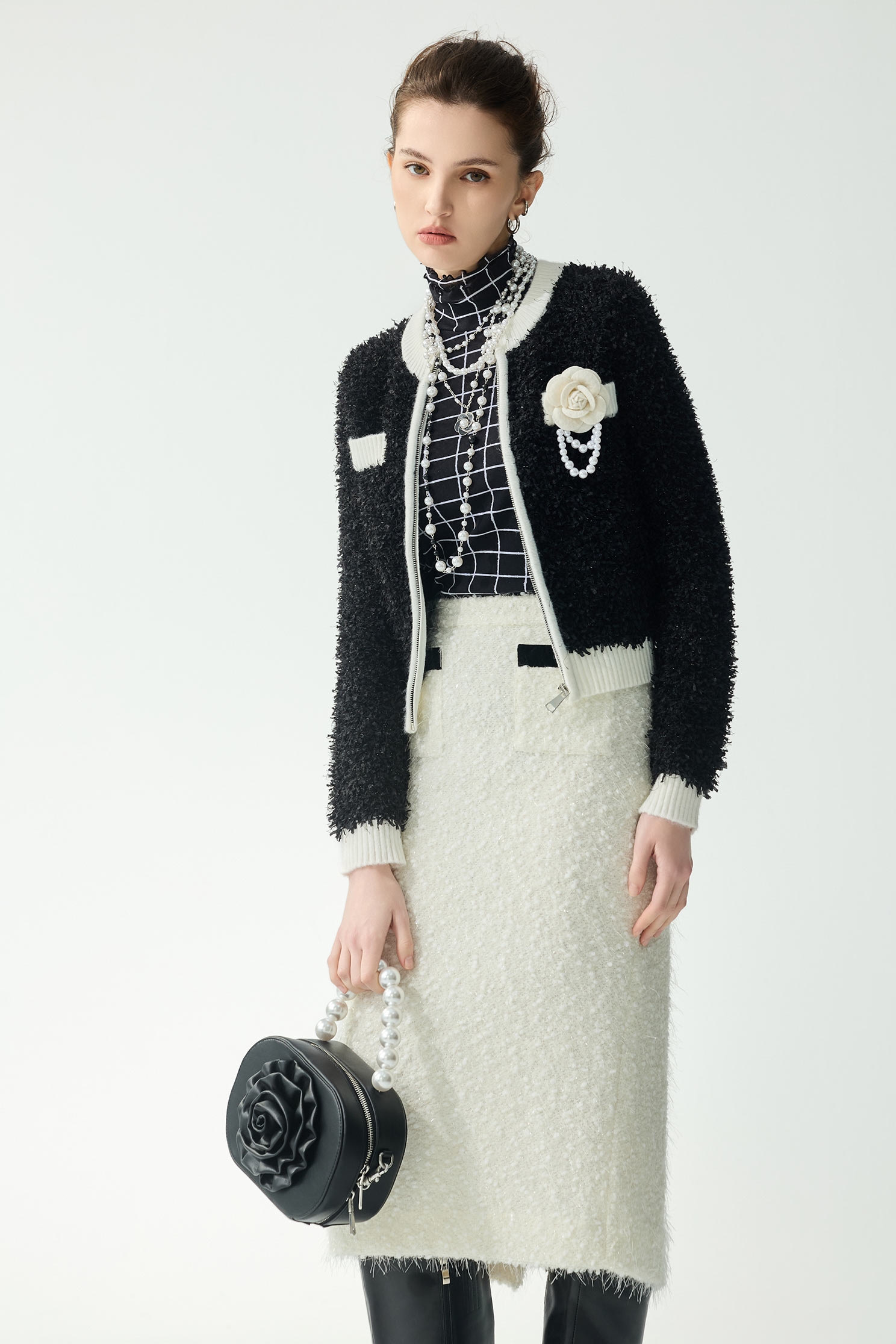 帶子紗崁銀蔥拉鍊式針織外罩帶子紗崁銀蔥拉鍊式針織外罩,上班OL穿搭,小香風外套,春夏穿搭,派對特輯,約會特輯,針織,針織外套