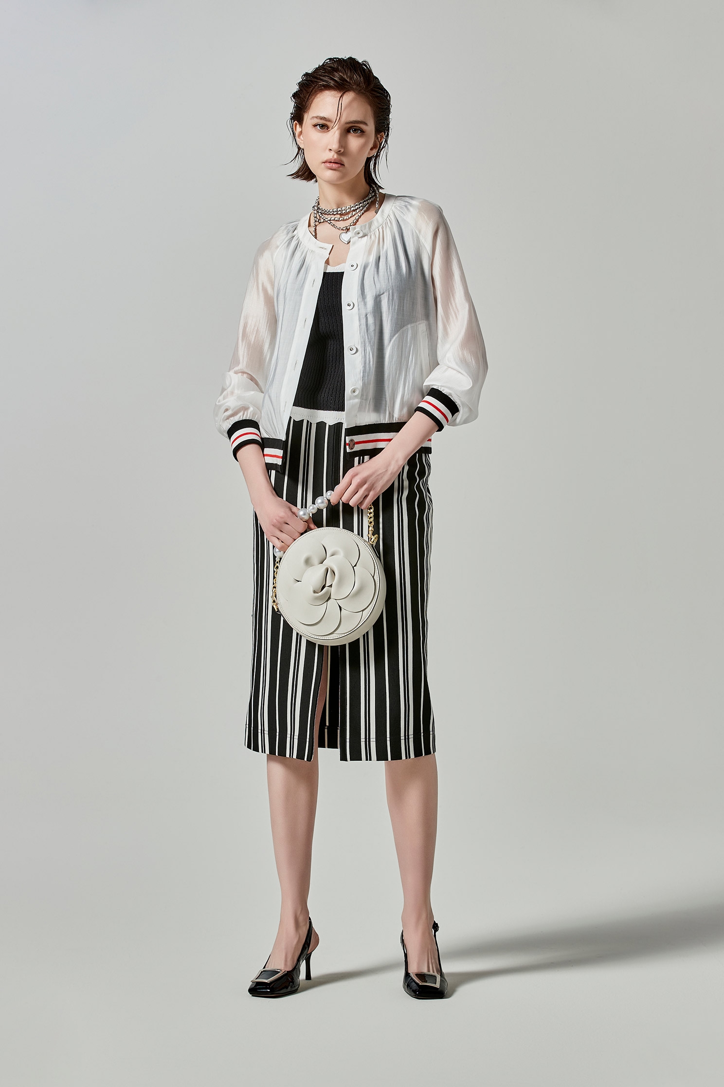 配色羅紋微透絲棉外套配色羅紋微透絲棉外套,一般外套,人氣商品,外套,春夏穿搭,白色外套,防曬最多選擇