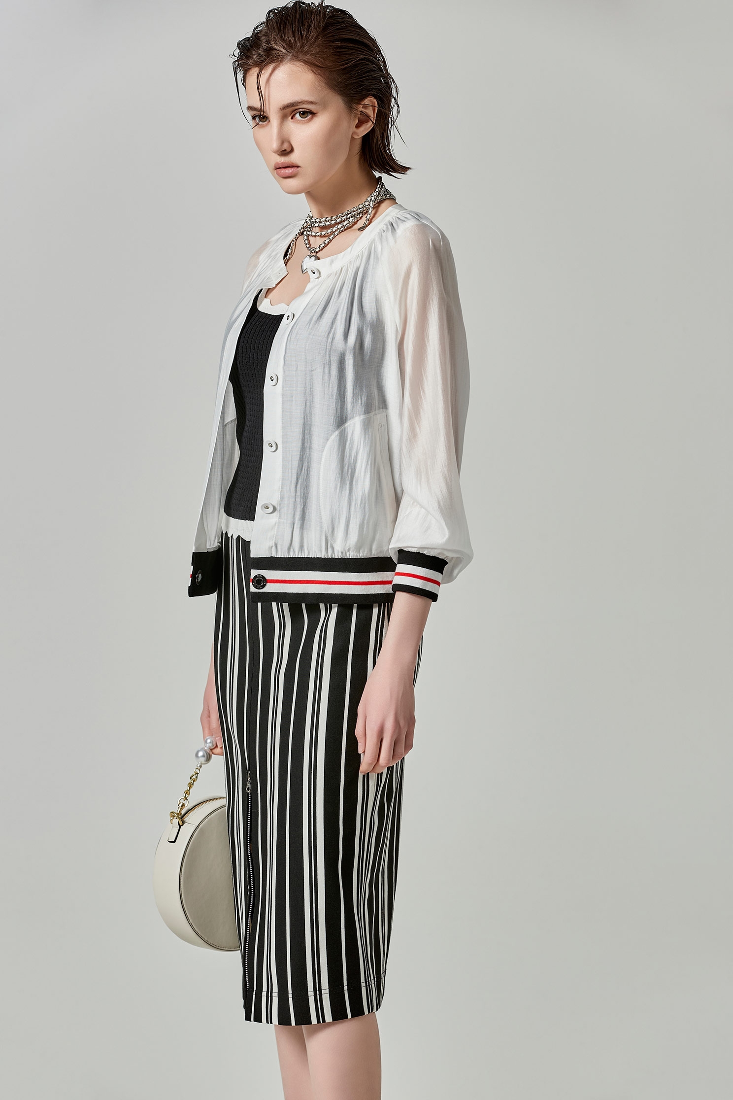 配色羅紋微透絲棉外套配色羅紋微透絲棉外套,一般外套,人氣商品,外套,春夏穿搭,白色外套,防曬最多選擇