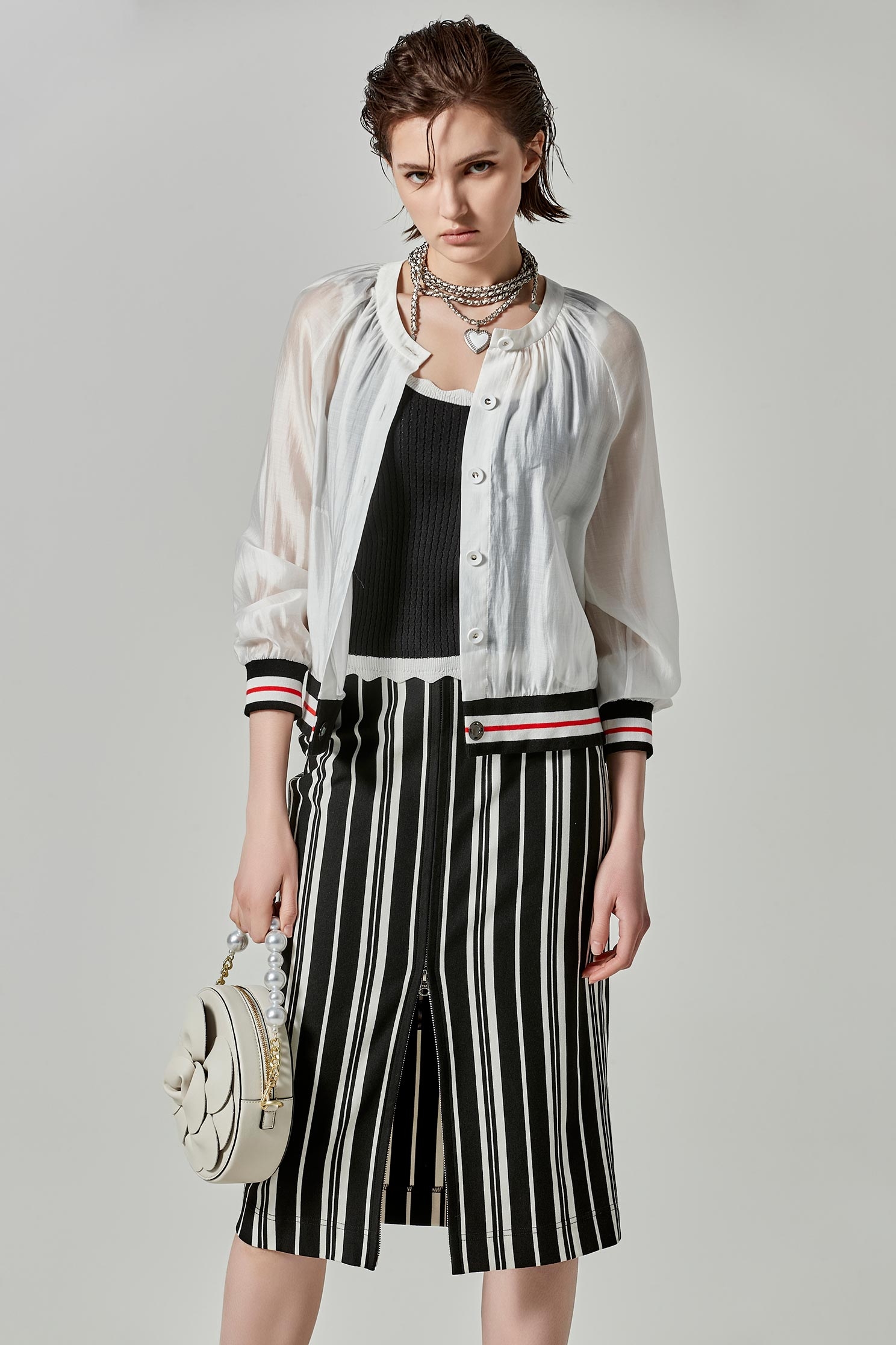 配色羅紋微透絲棉外套配色羅紋微透絲棉外套,一般外套,人氣商品,外套,春夏穿搭,白色外套,防曬最多選擇