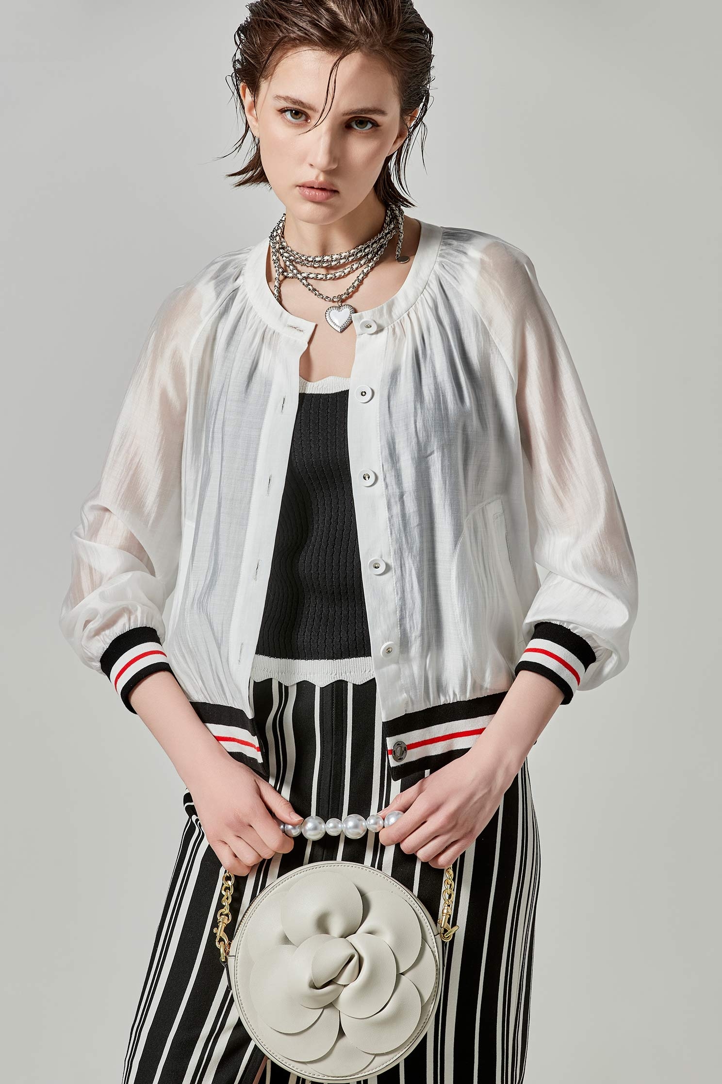 配色羅紋微透絲棉外套配色羅紋微透絲棉外套,一般外套,人氣商品,外套,春夏穿搭,白色外套,防曬最多選擇