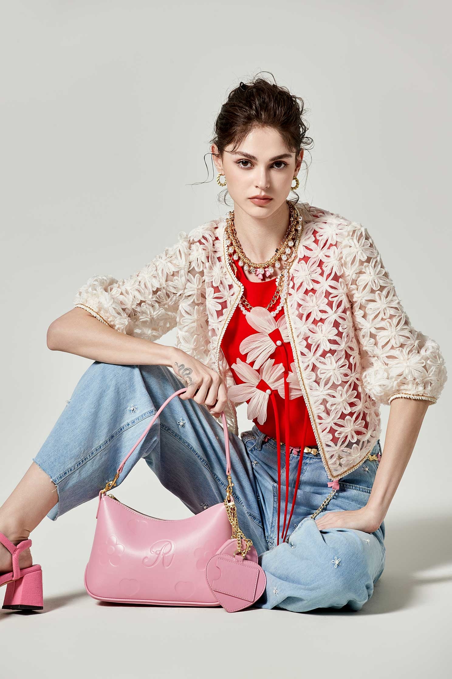 立體海島梔子花外套立體海島梔子花外套,一般外套,刺繡,外套,小香風,春夏穿搭,防曬最多選擇