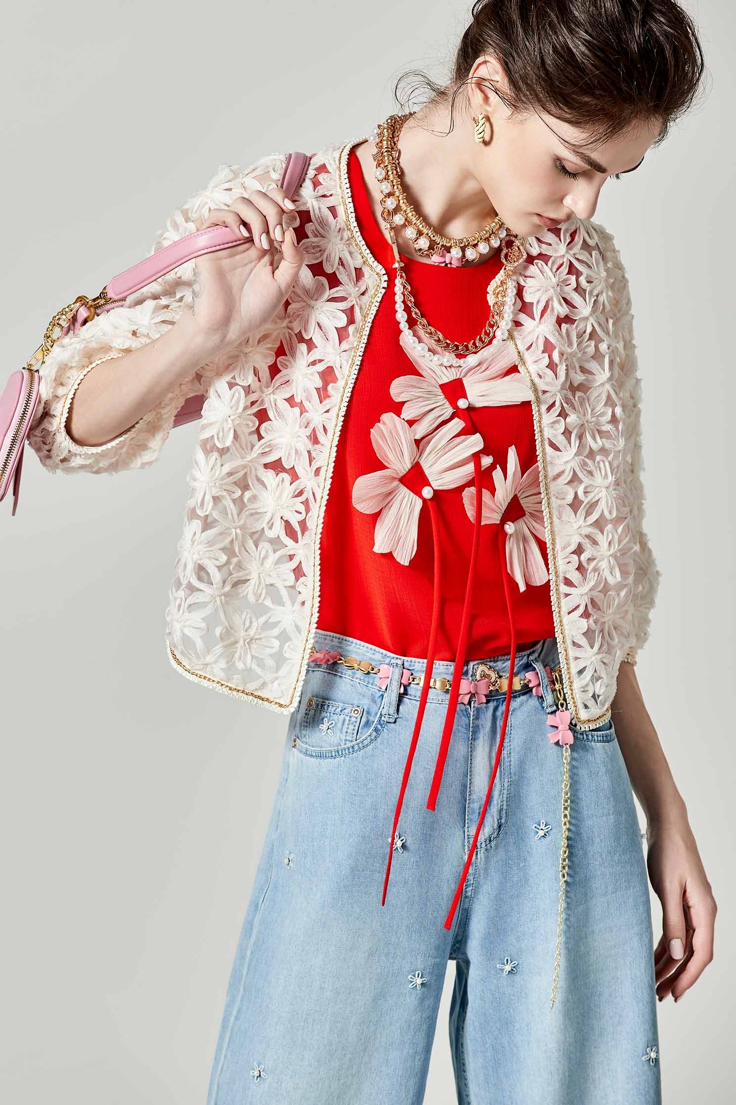 立體海島梔子花外套立體海島梔子花外套,一般外套,刺繡,外套,小香風,春夏穿搭,防曬最多選擇