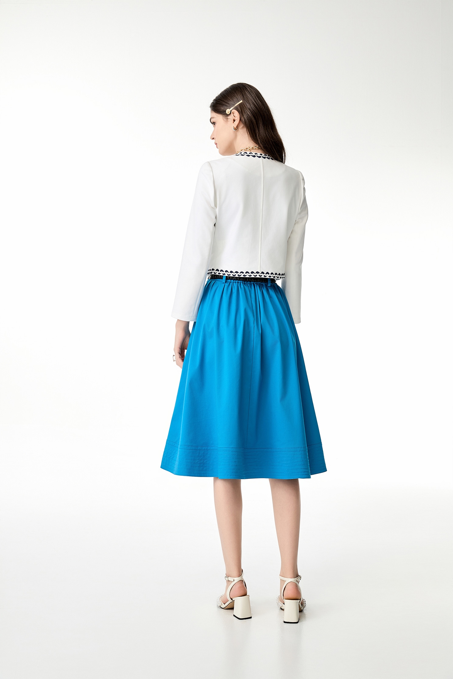 小香風鑲暮色蘭織帶外套小香風鑲暮色蘭織帶外套,一般外套,上班OL穿搭,外套,小香風,小香風外套,春夏穿搭