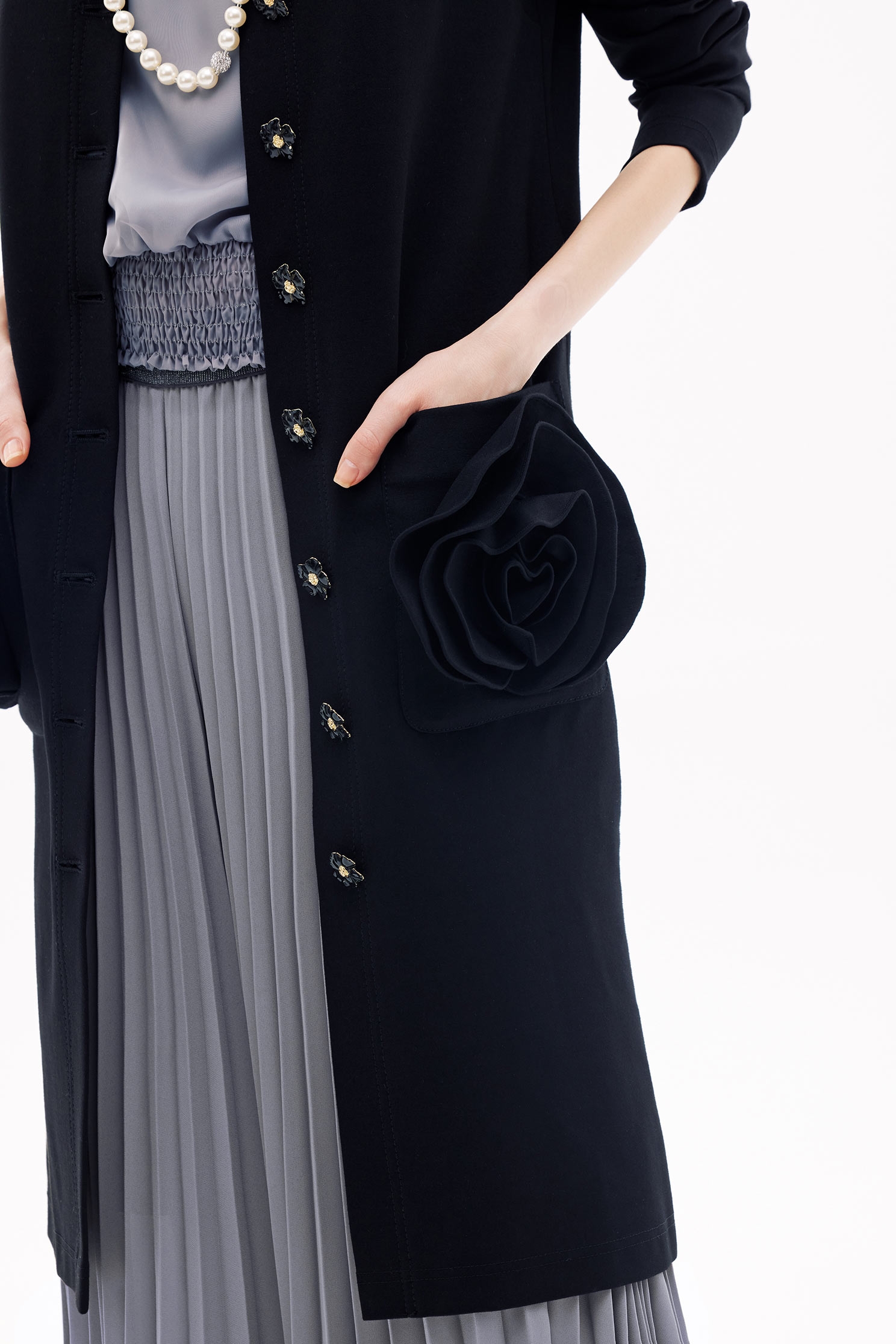 玫瑰繞花過膝長外套玫瑰繞花過膝長外套,一般外套,上班OL穿搭,外套,春夏穿搭,約會特輯,花花世界