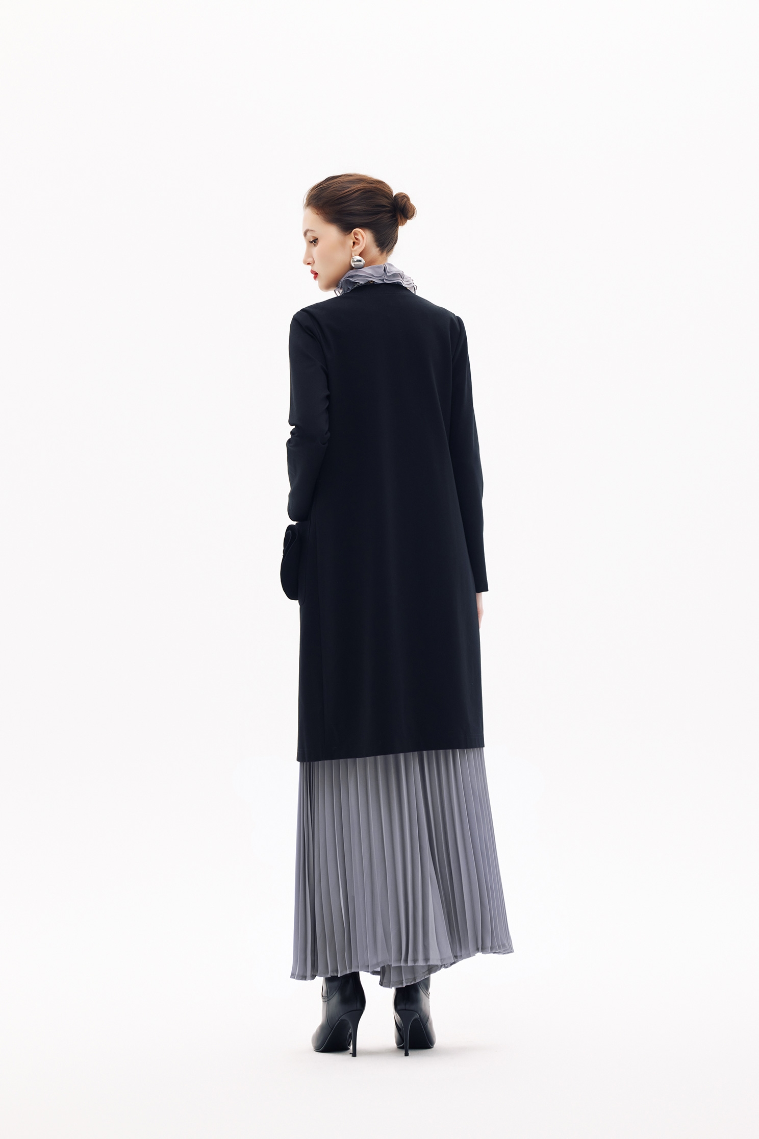 玫瑰繞花過膝長外套玫瑰繞花過膝長外套,一般外套,上班OL穿搭,外套,春夏穿搭,約會特輯,花花世界