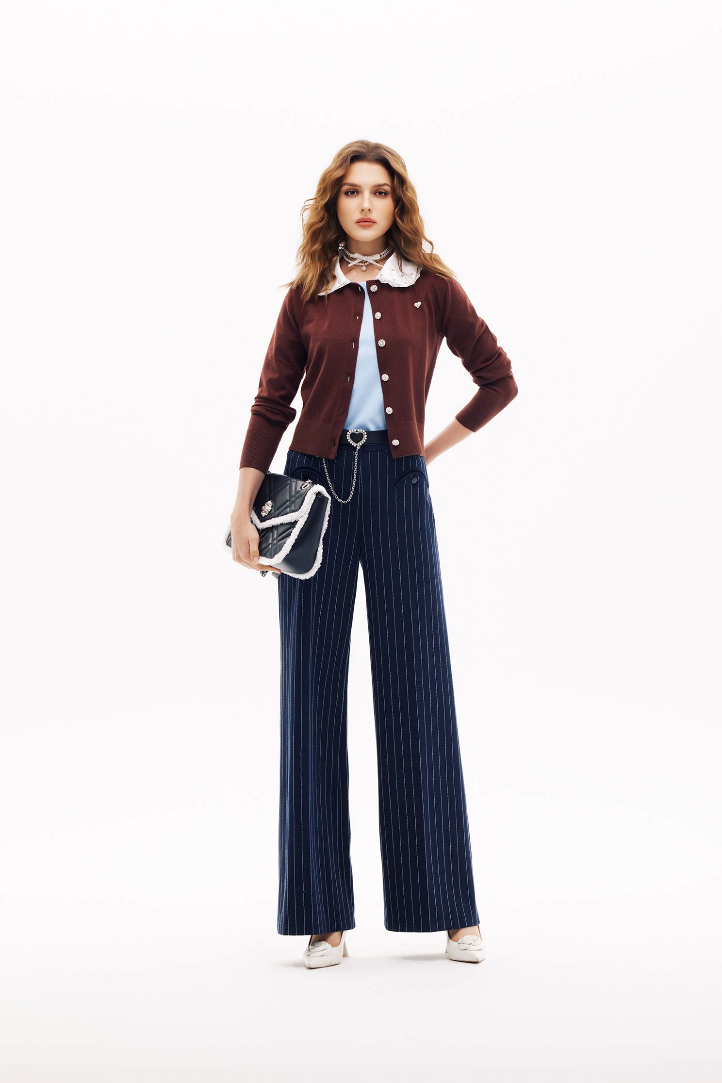 櫻桃巧克力色針織外套櫻桃巧克力色針織外套,上班OL穿搭,外套,春夏穿搭,簡約穿搭,約會特輯,花花世界,蕾絲,針織,針織外套